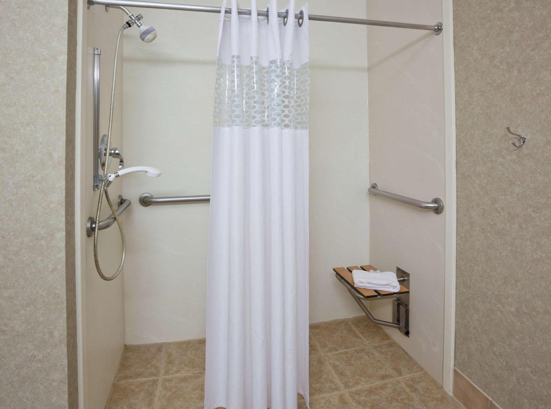 Hampton Inn Mitchell photo 19