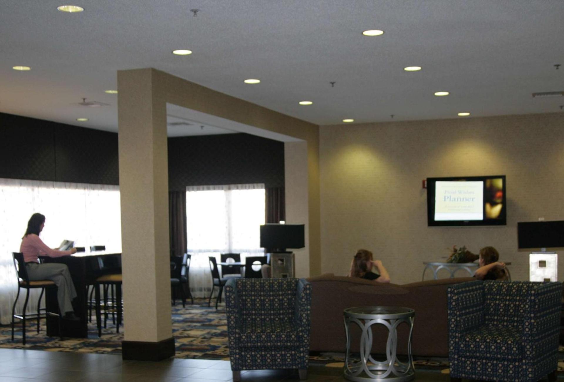 Hampton Inn Olathe photo 5