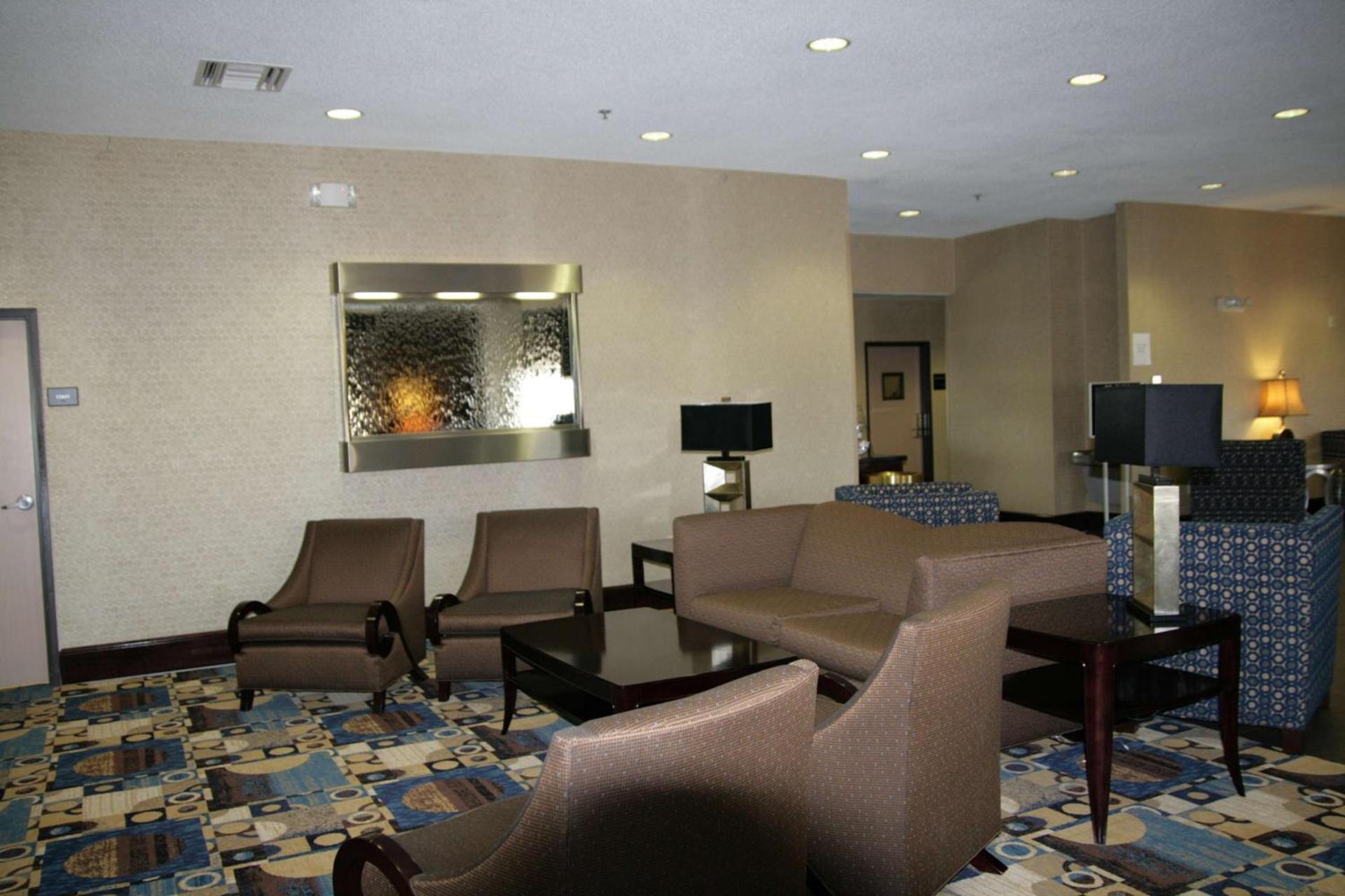 Hampton Inn Olathe photo 6