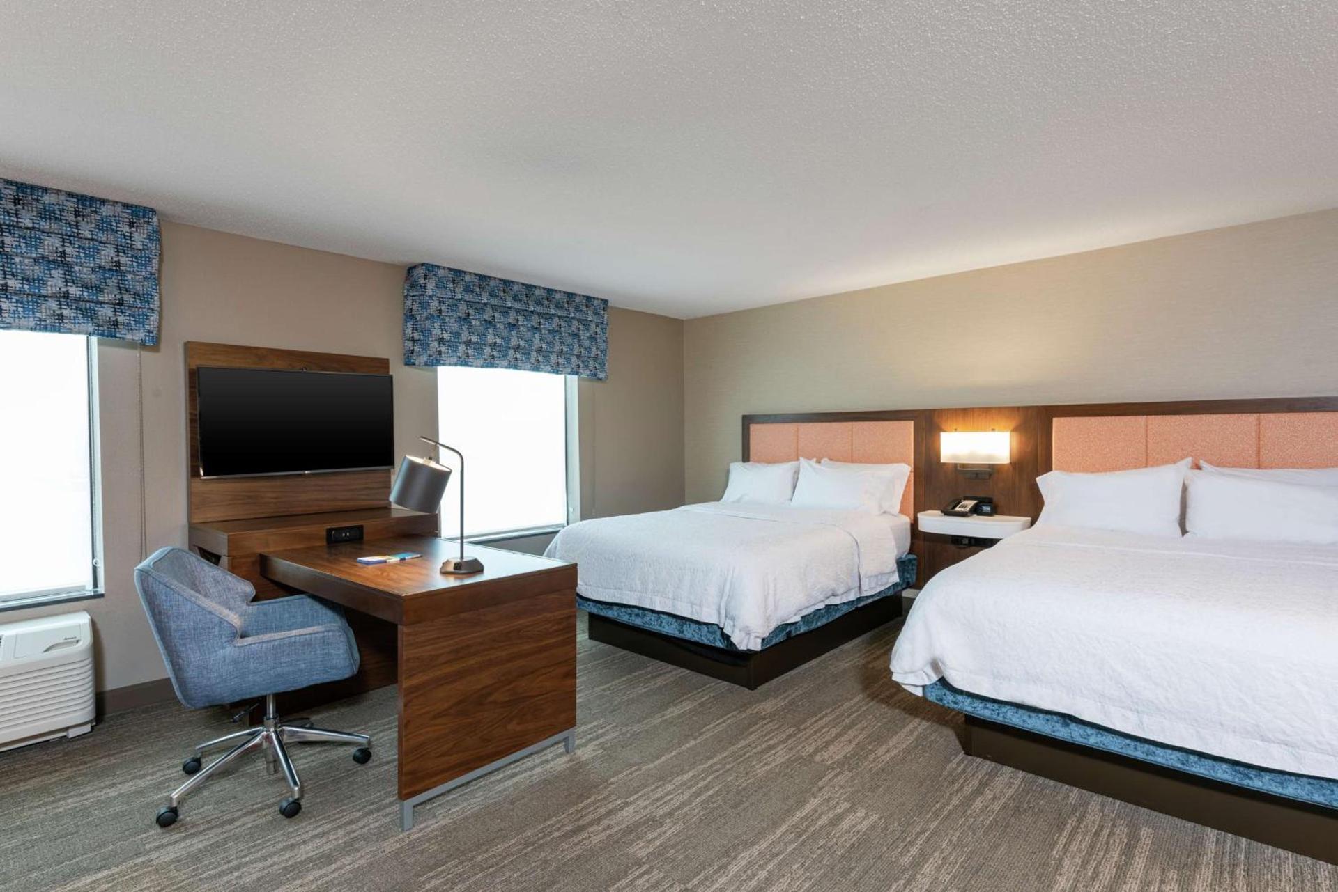 Hampton Inn & Suites Marshalltown photo 25