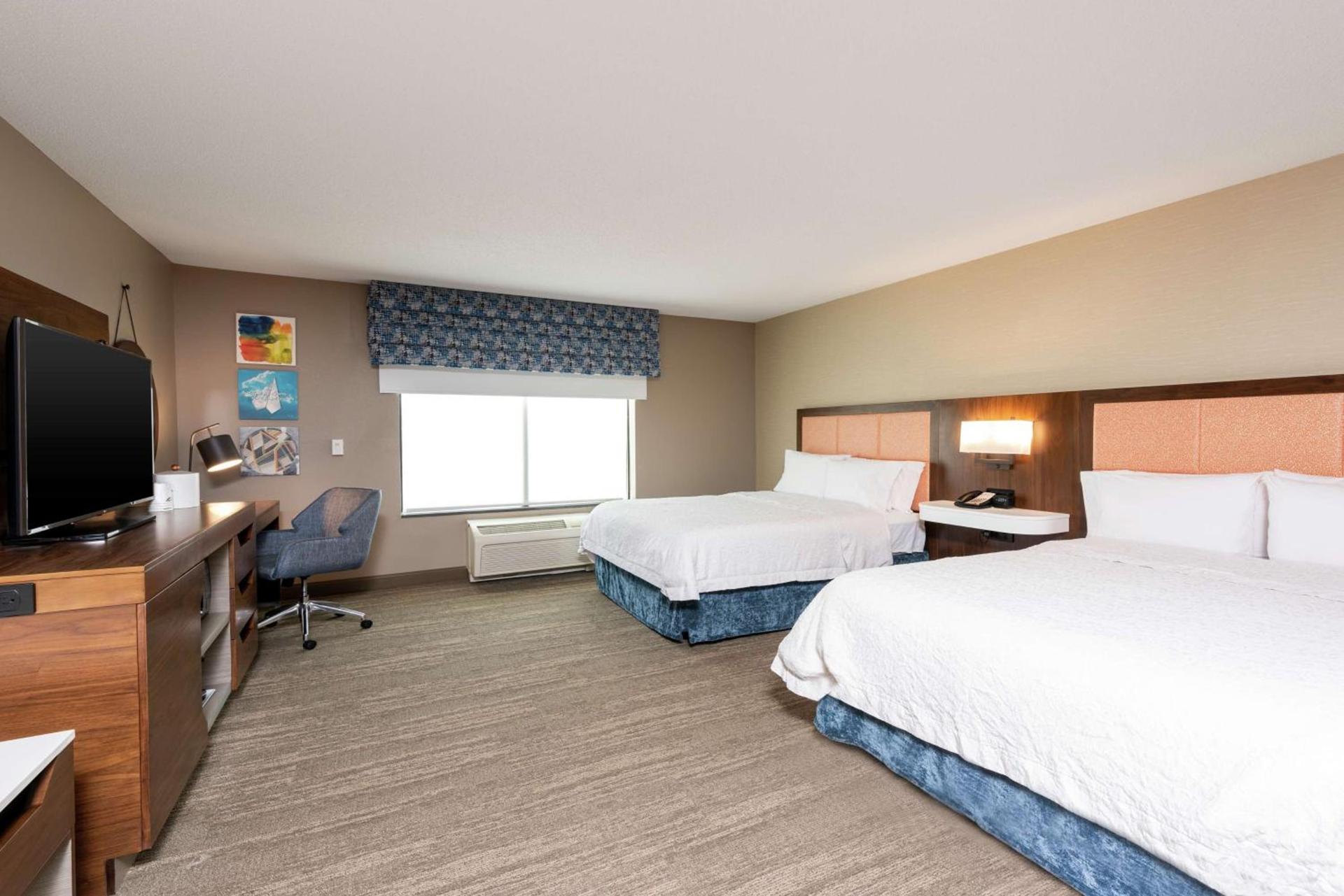 Hampton Inn & Suites Marshalltown photo 24