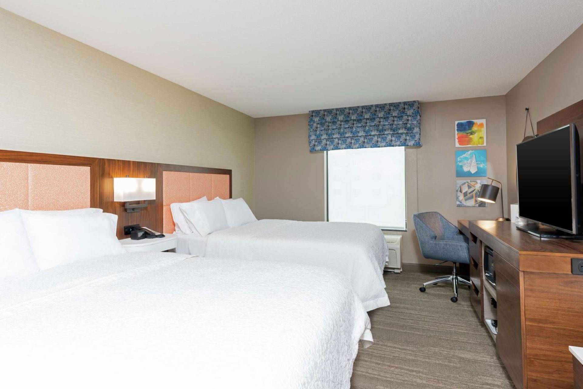Hampton Inn & Suites Marshalltown photo 30