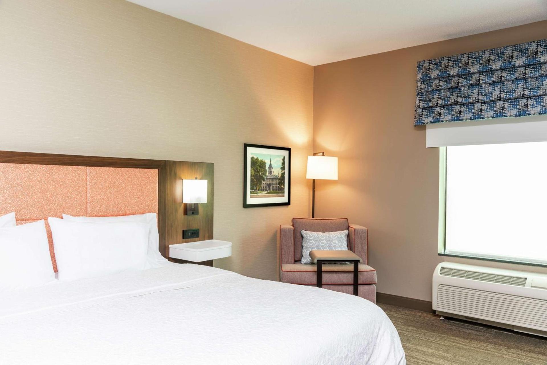 Hampton Inn & Suites Marshalltown photo 33