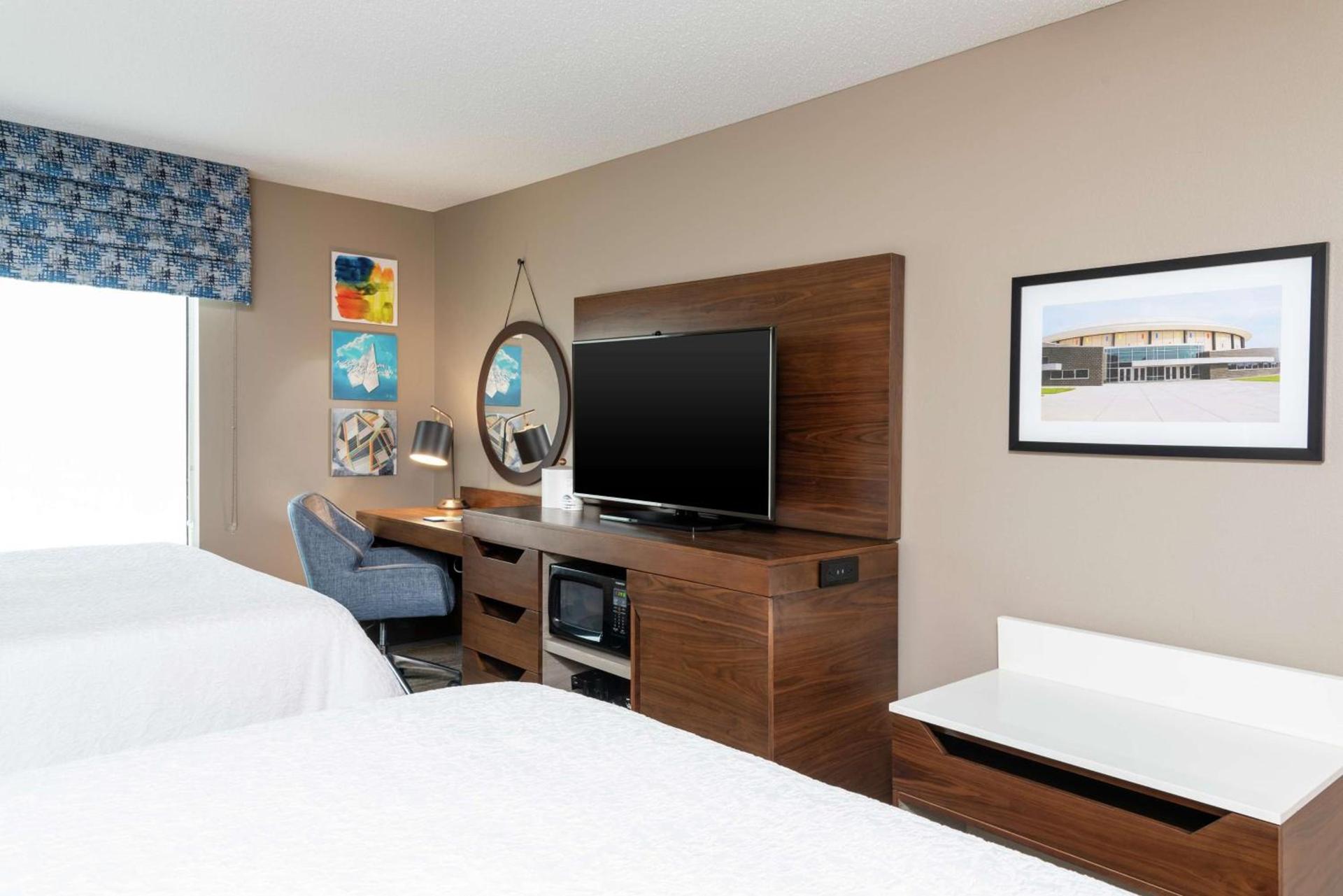 Hampton Inn & Suites Marshalltown photo 32