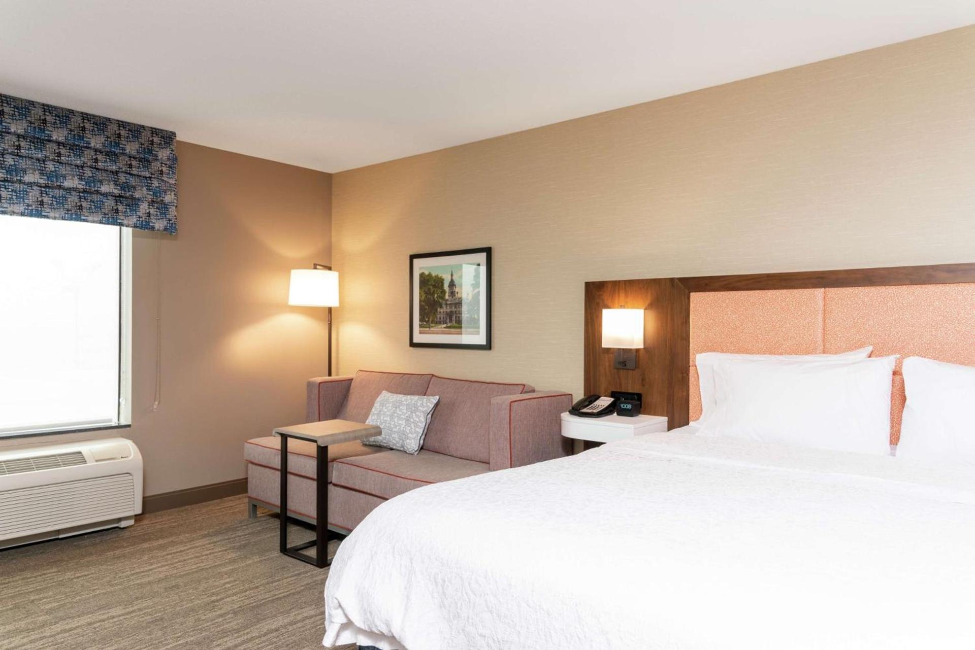 Hampton Inn & Suites Marshalltown photo 36