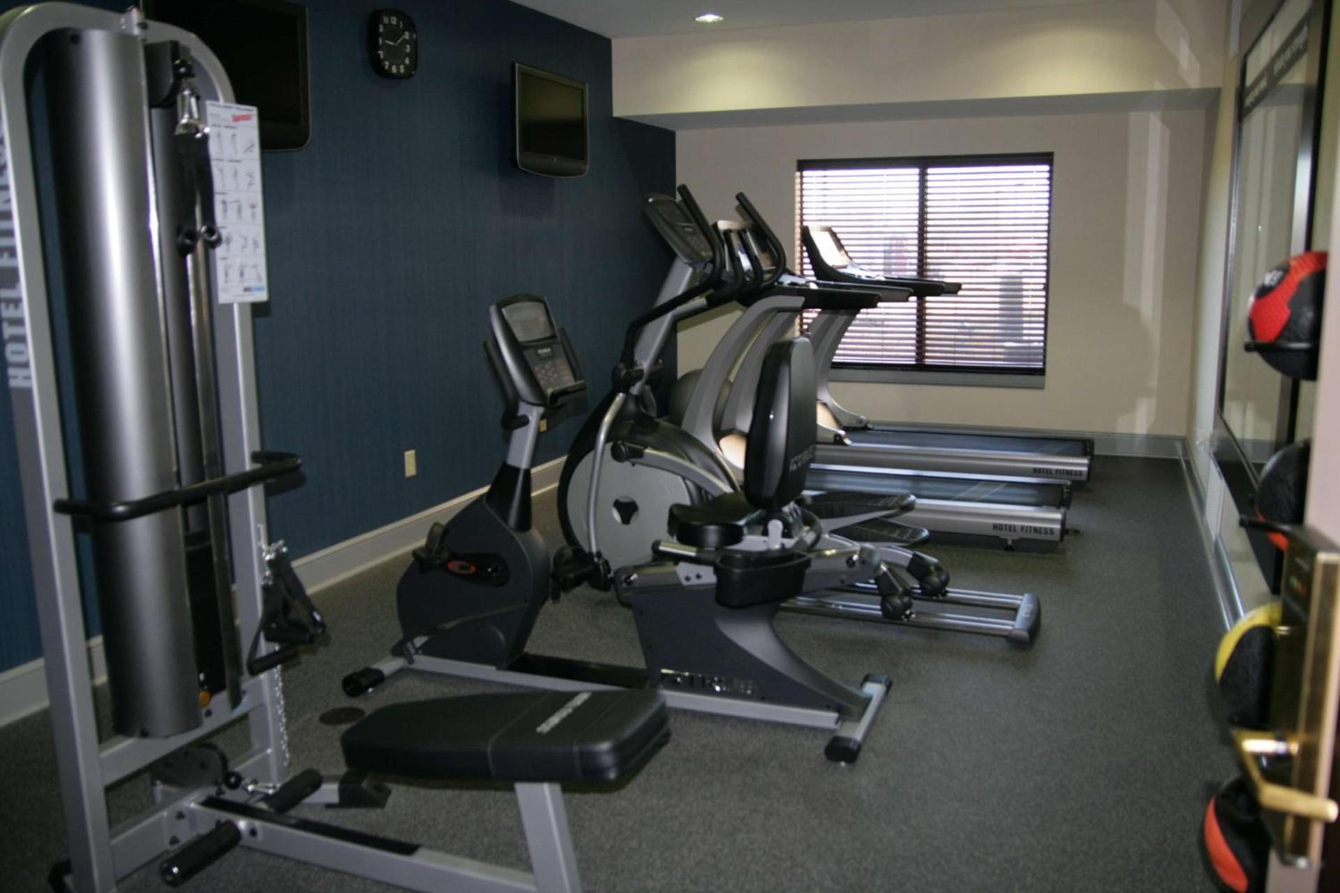 Hampton Inn Olathe photo 44