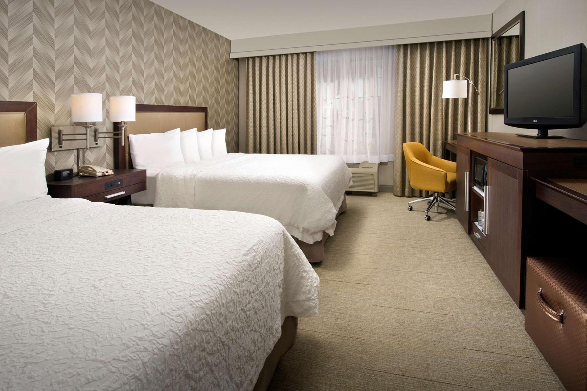 Hampton Inn Kansas City The Legends photo 18