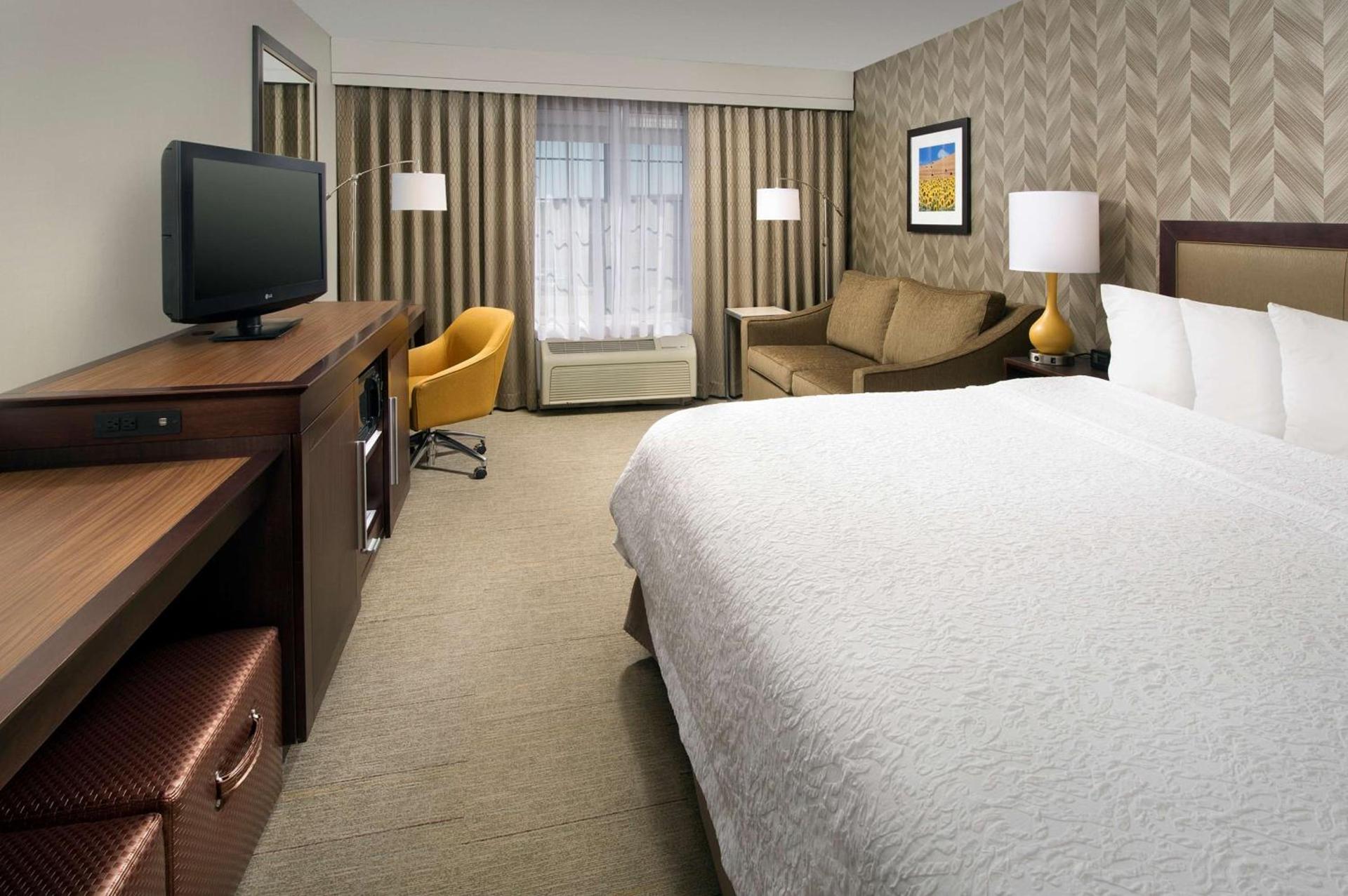 Hampton Inn Kansas City The Legends photo 22
