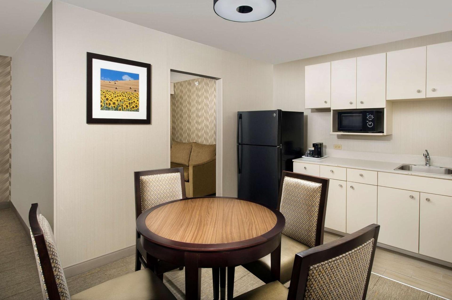 Hampton Inn Kansas City The Legends photo 28