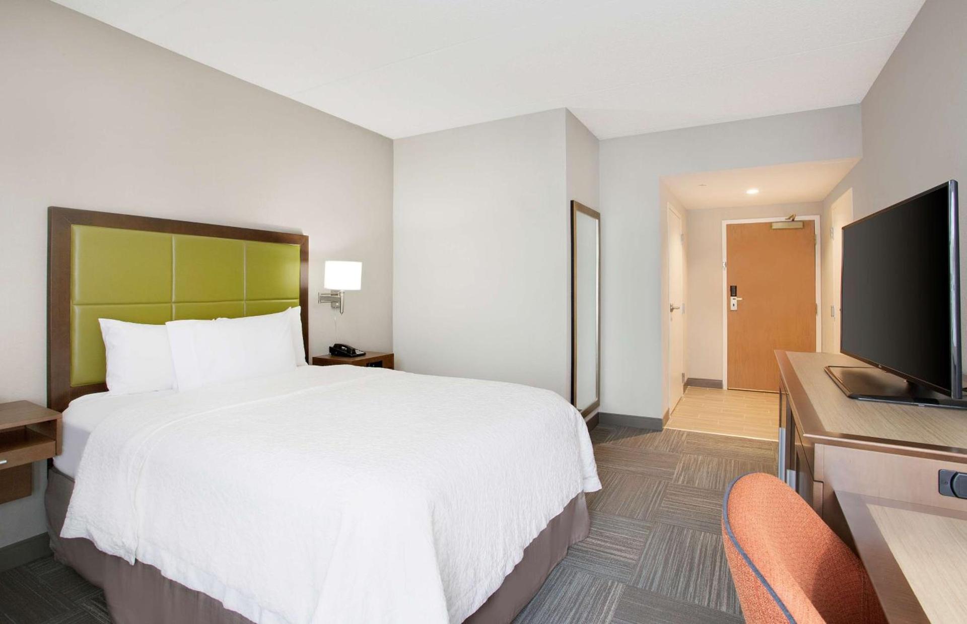 Hampton Inn Middletown photo 19