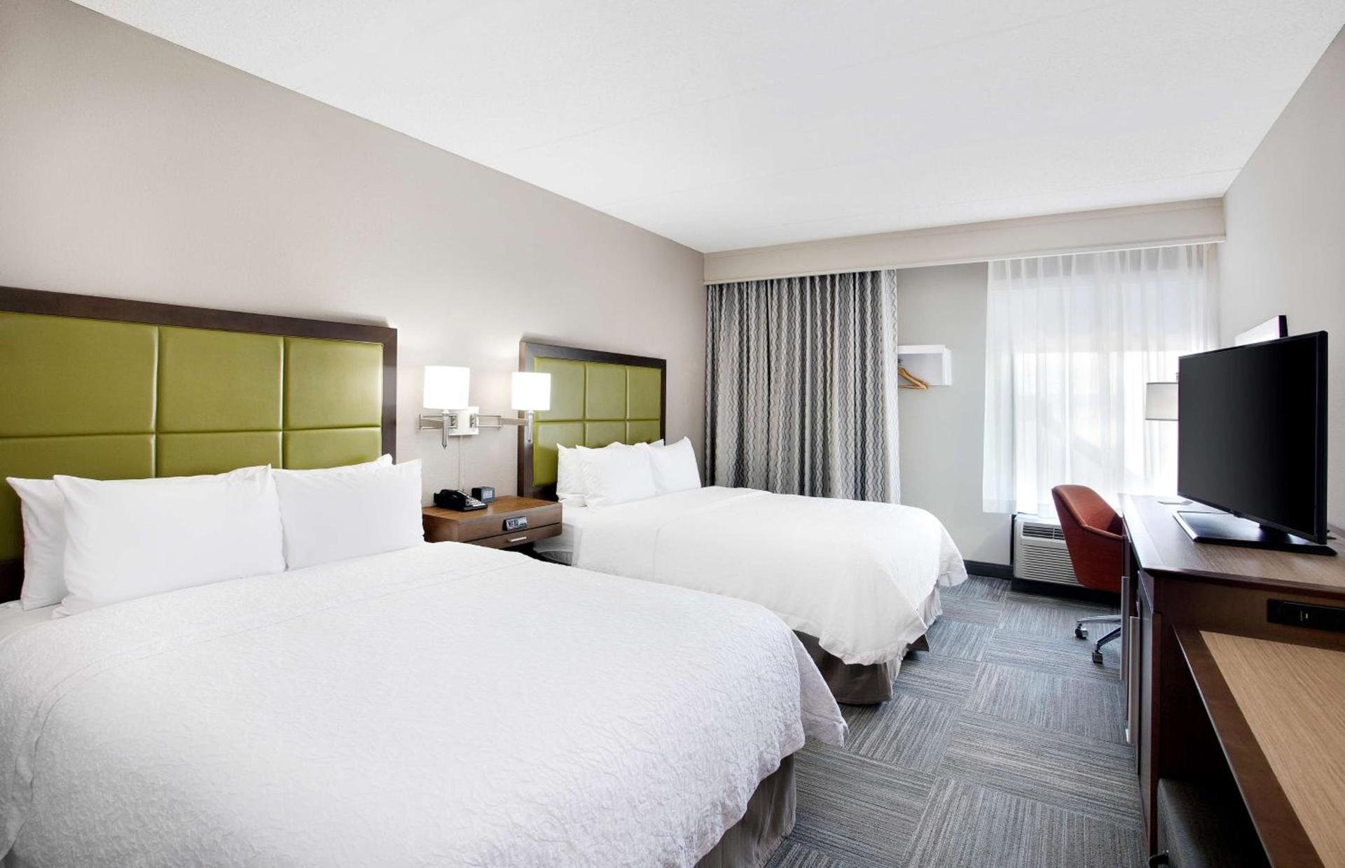Hampton Inn Middletown photo 25