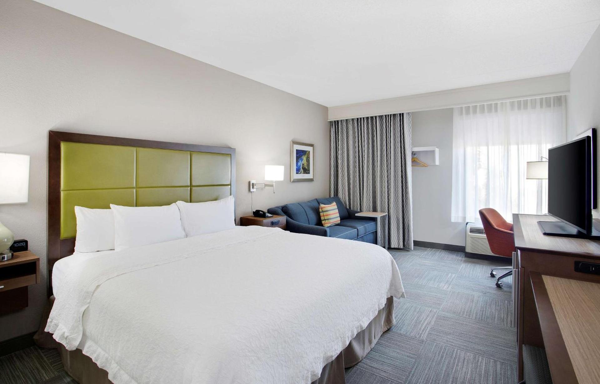 Hampton Inn Middletown photo 26