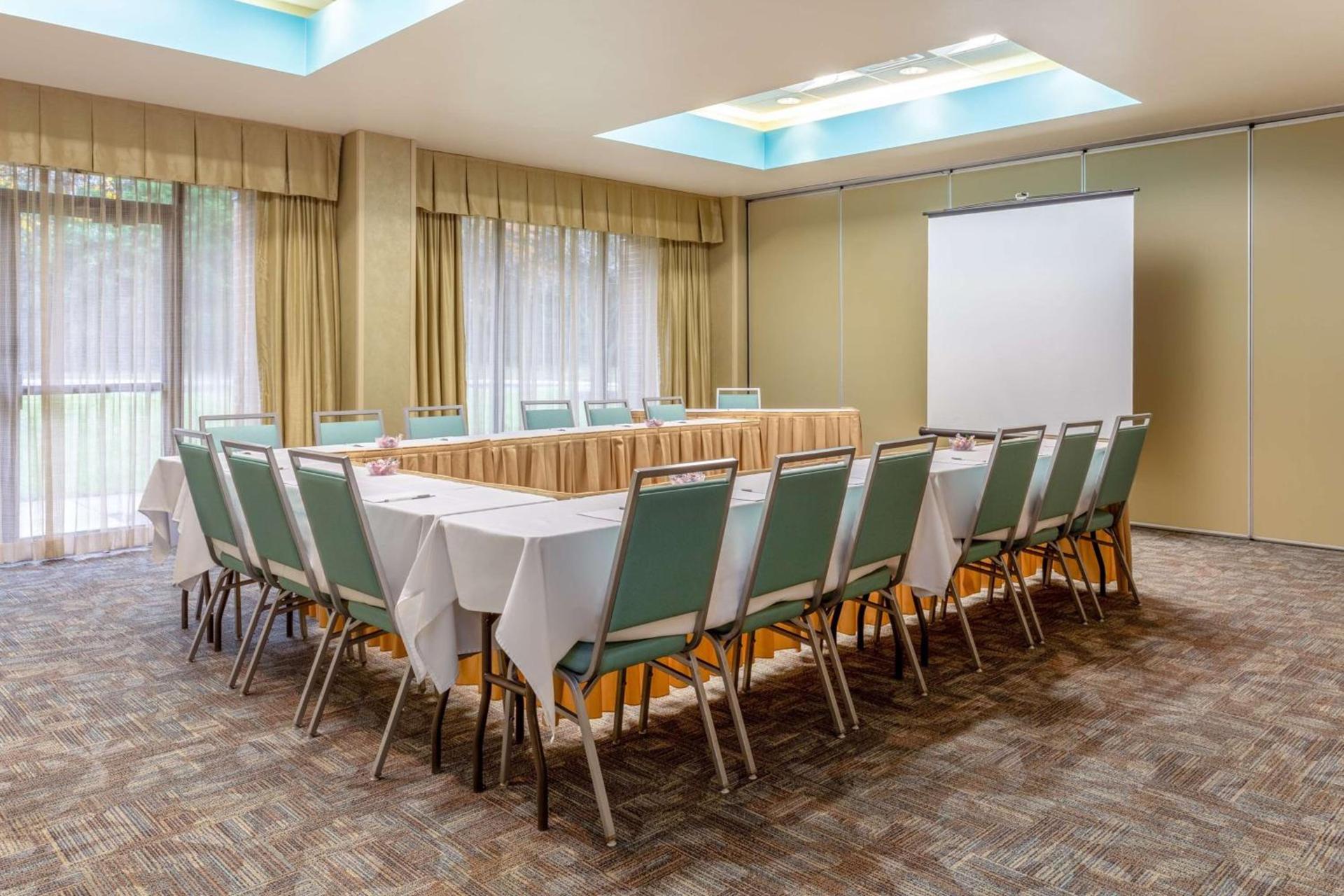 Hampton Inn Manassas photo 31