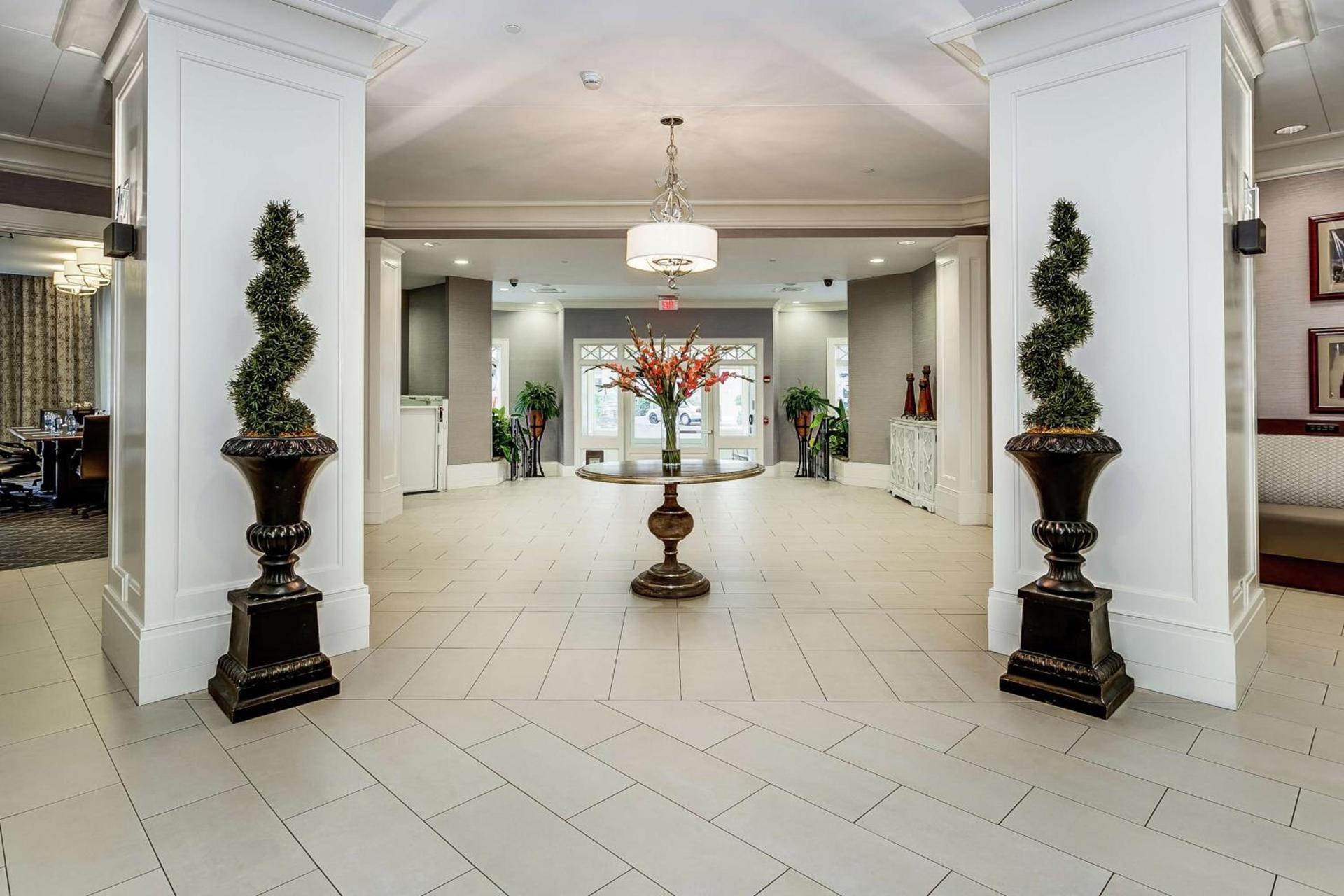 Hampton Inn & Suites Mobile - Downtown Historic District photo 3