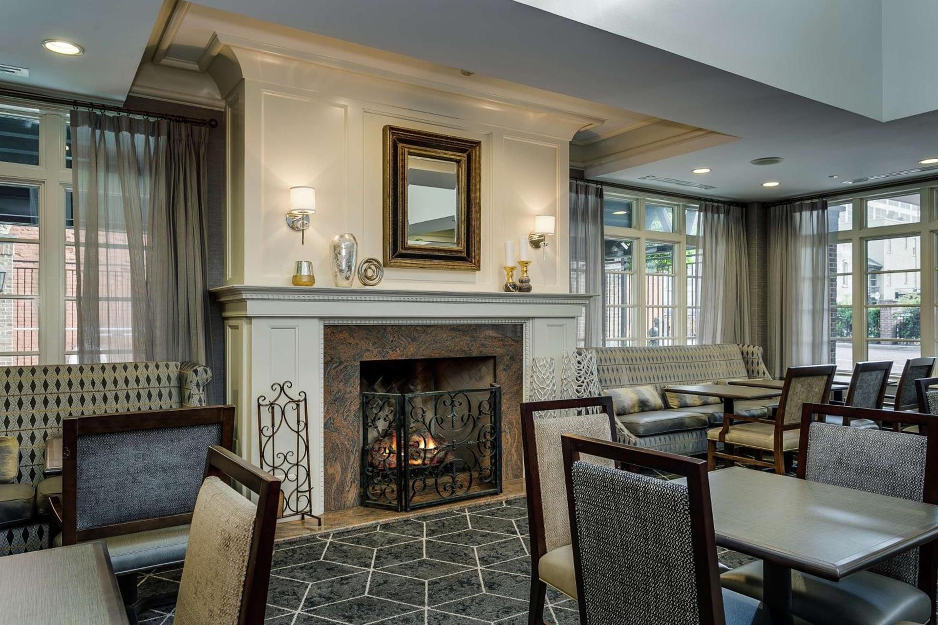 Hampton Inn & Suites Mobile - Downtown Historic District photo 6