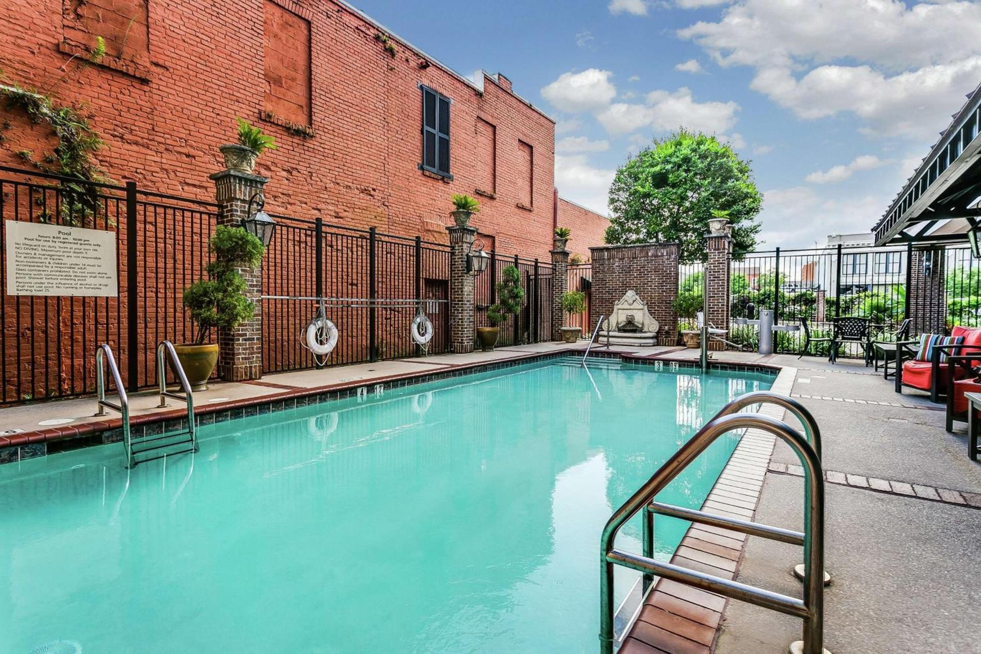 Hampton Inn & Suites Mobile - Downtown Historic District photo 10