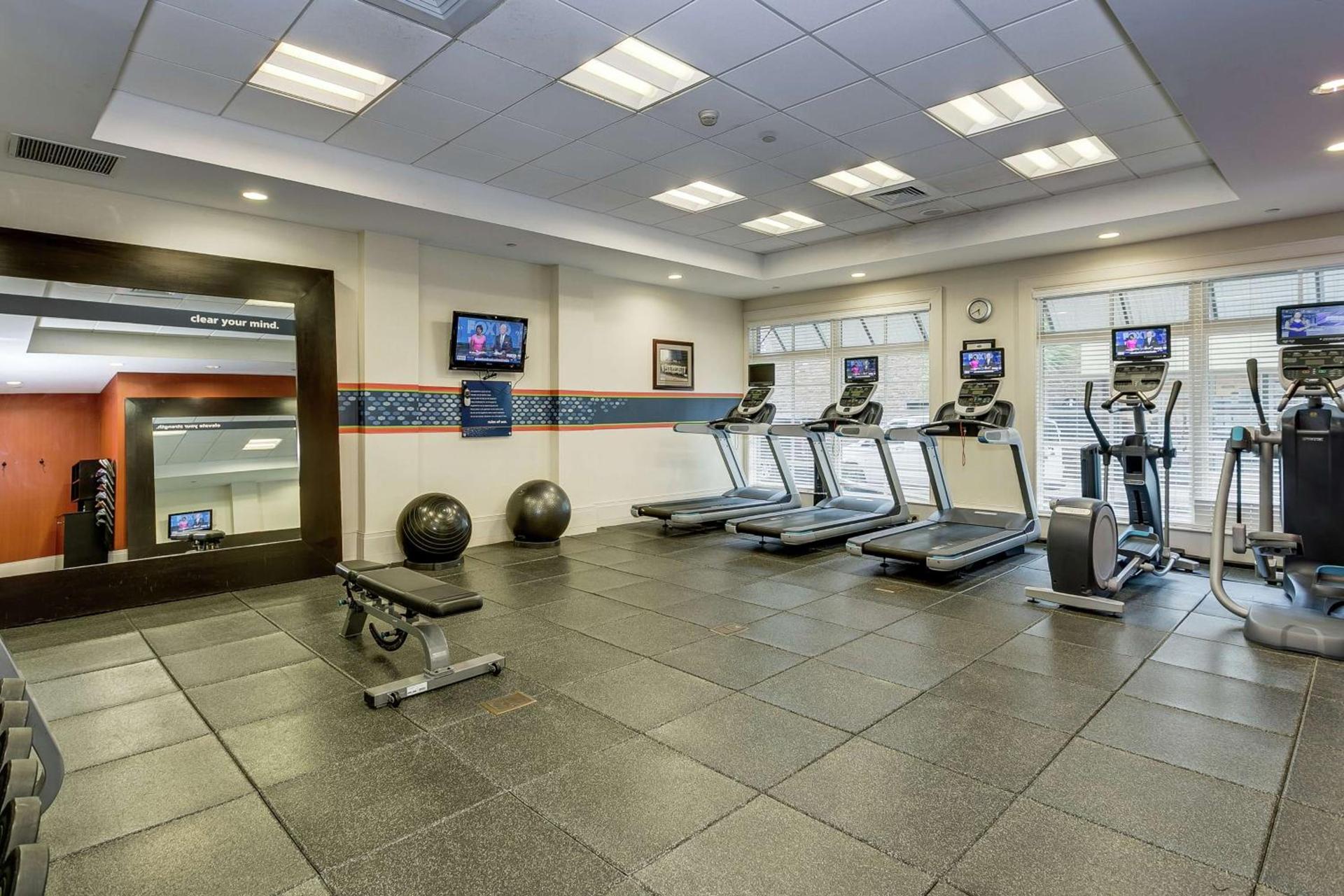 Hampton Inn & Suites Mobile - Downtown Historic District photo 19