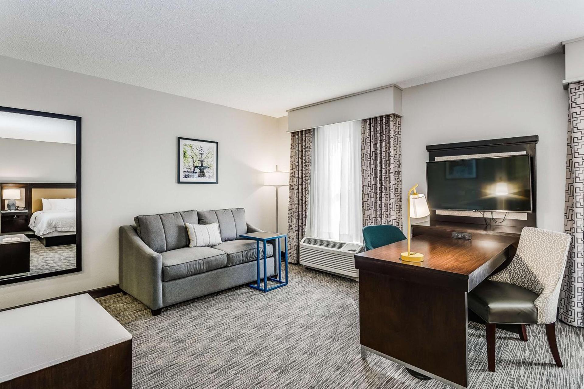 Hampton Inn & Suites Mobile - Downtown Historic District photo 25