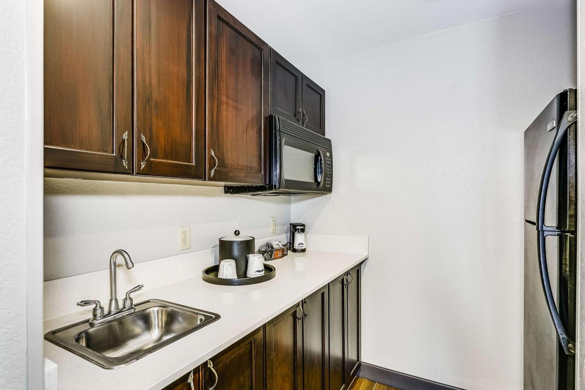 Hampton Inn & Suites Mobile - Downtown Historic District photo 62
