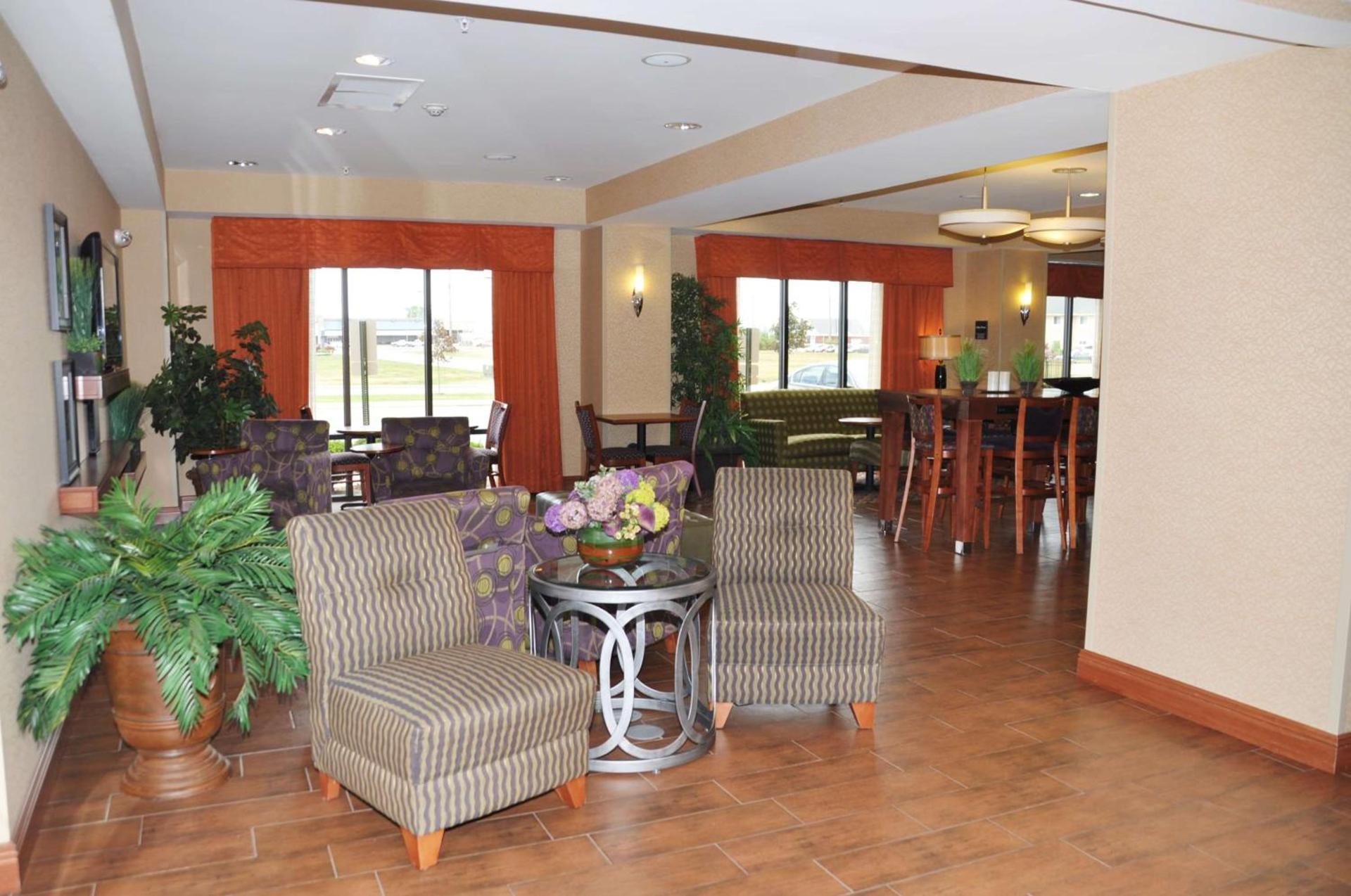 Hampton Inn Macomb photo 4