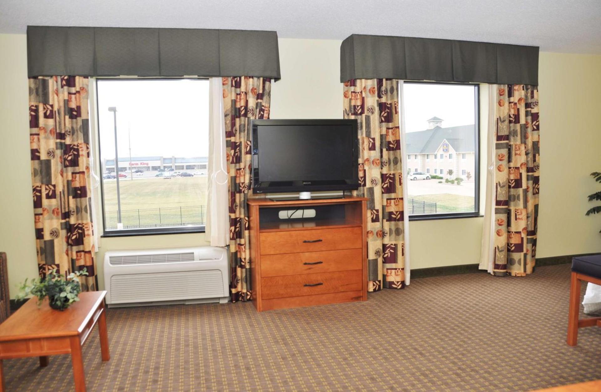 Hampton Inn Macomb photo 27