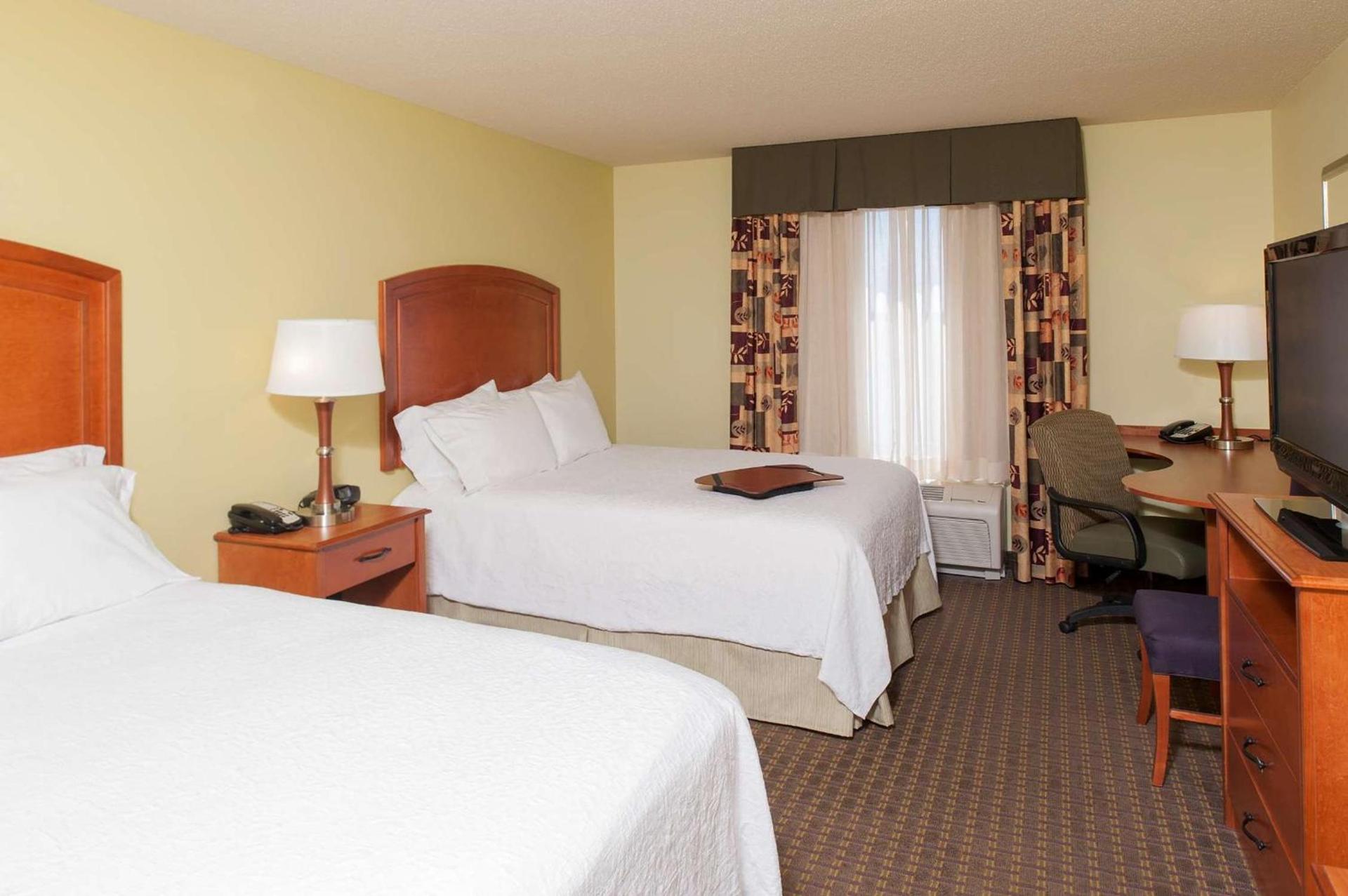 Hampton Inn Macomb photo 42