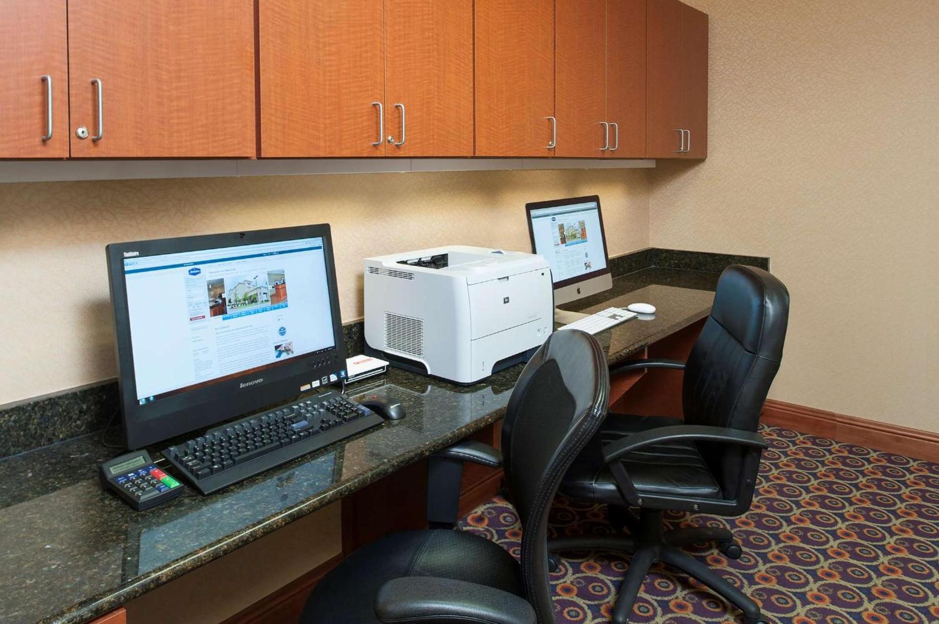 Hampton Inn Macomb photo 47
