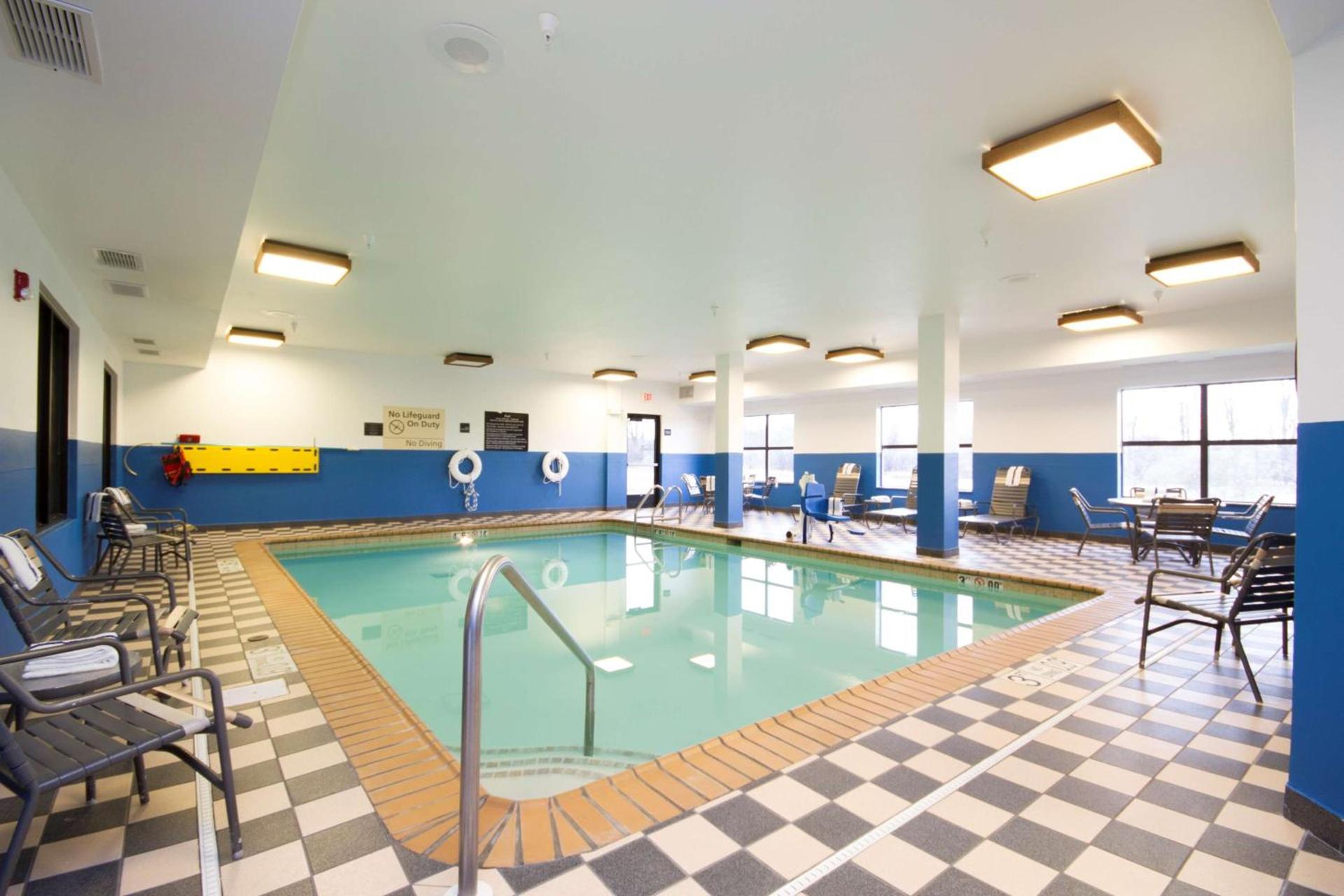 Hampton Inn Marshall photo 6