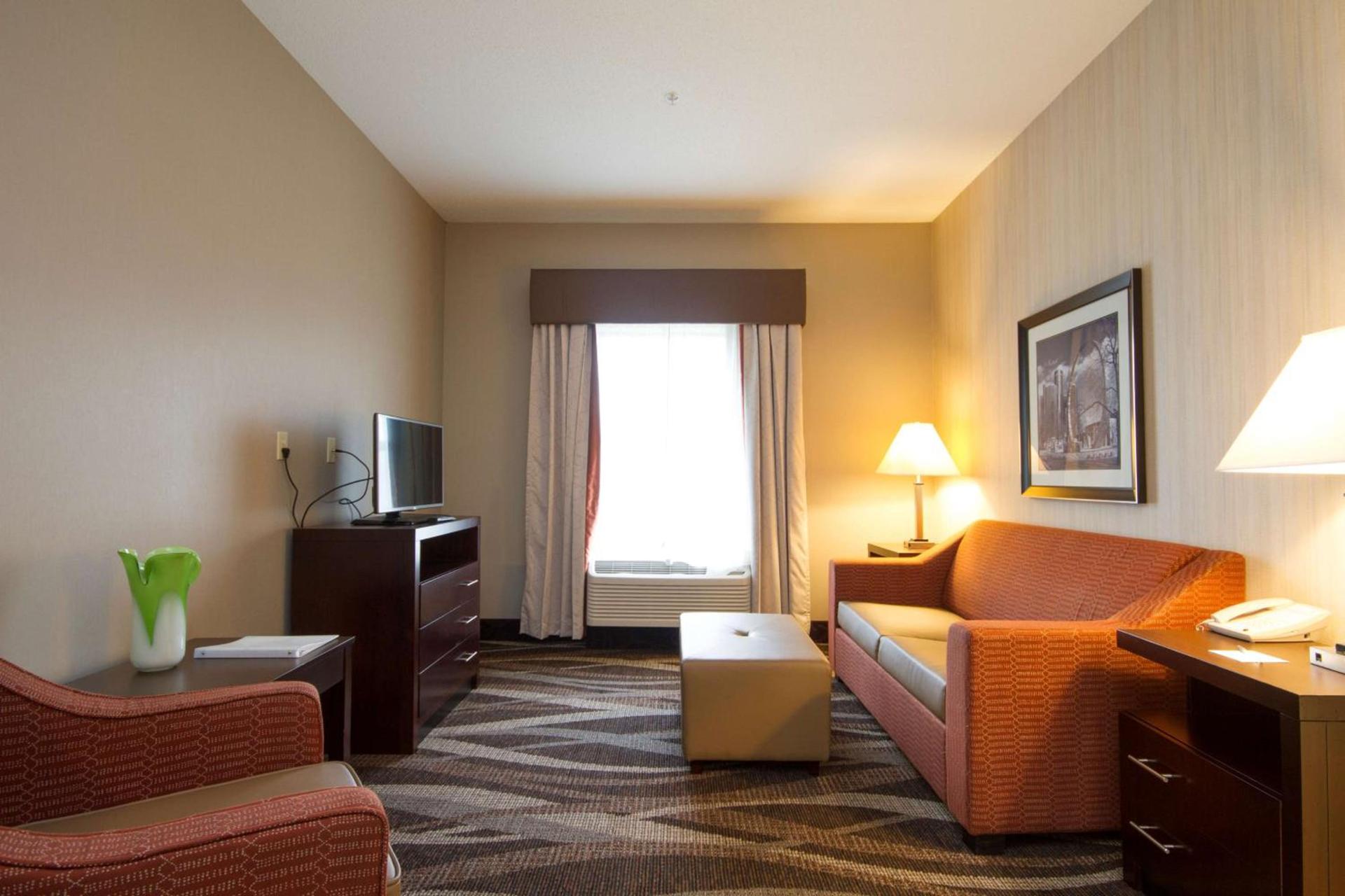 Hampton Inn Marshall photo 17
