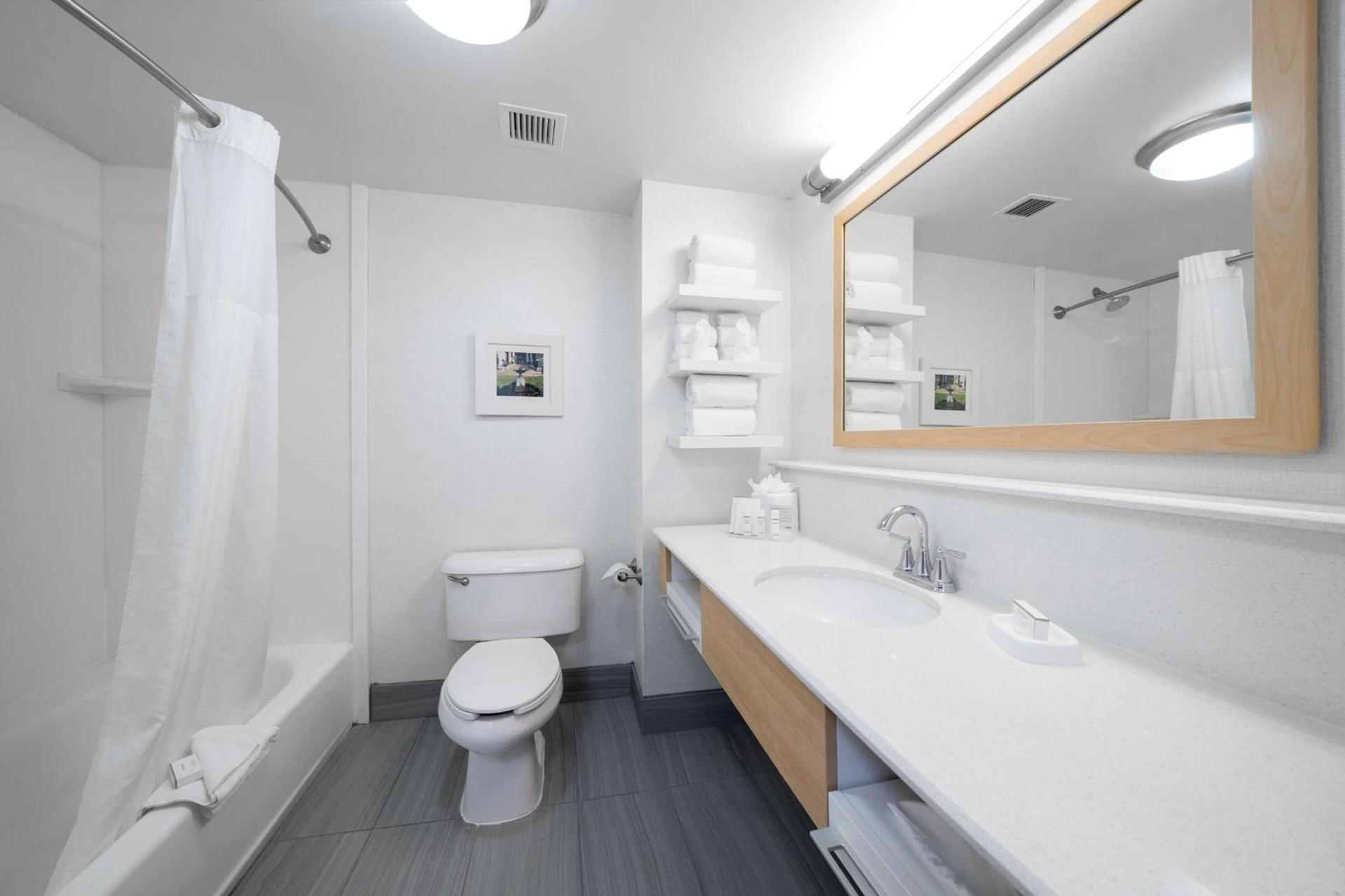 Hampton Inn & Suites Modesto - Salida photo 16