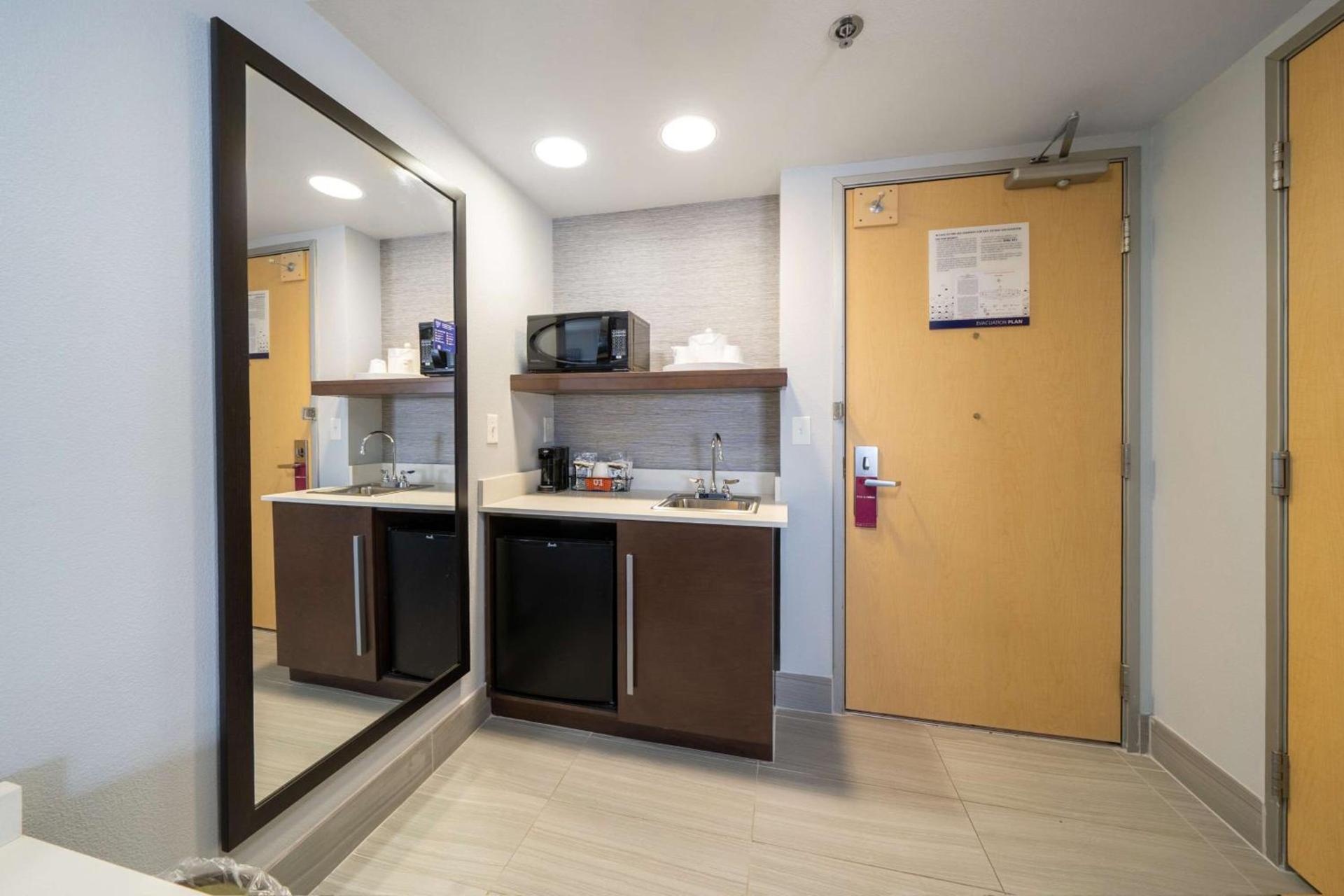 Hampton Inn & Suites Modesto - Salida photo 29