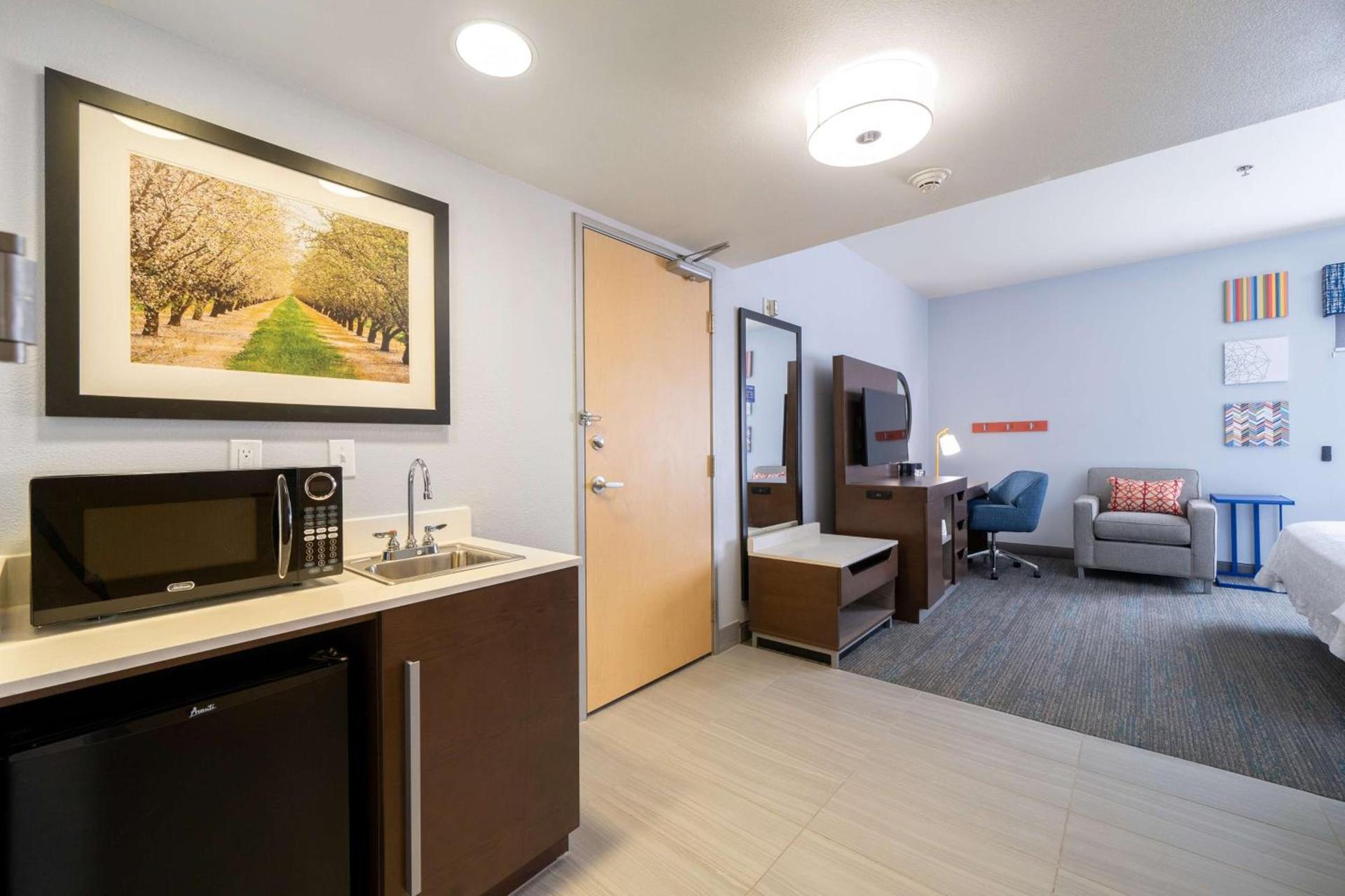 Hampton Inn & Suites Modesto - Salida photo 30