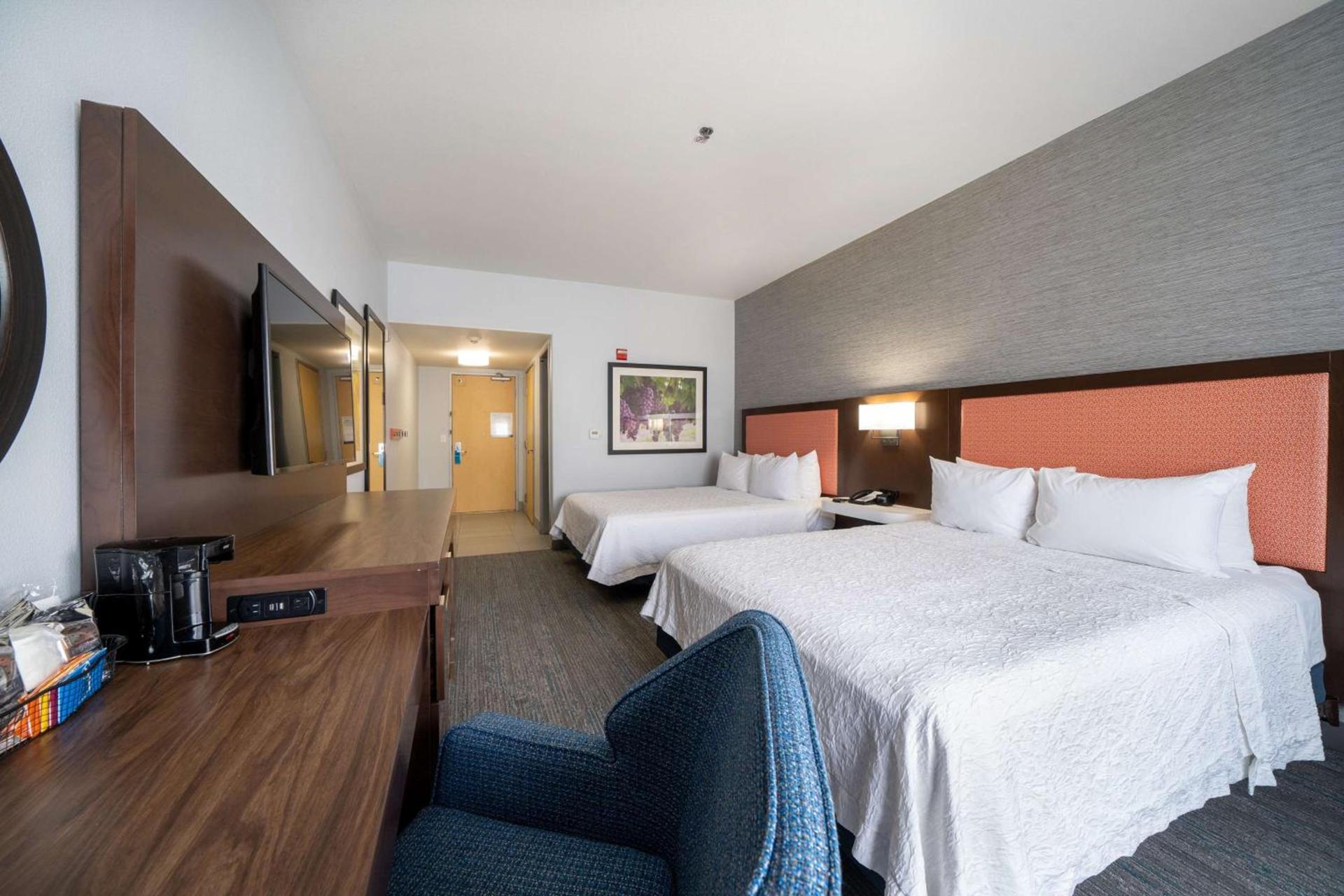 Hampton Inn & Suites Modesto - Salida photo 43