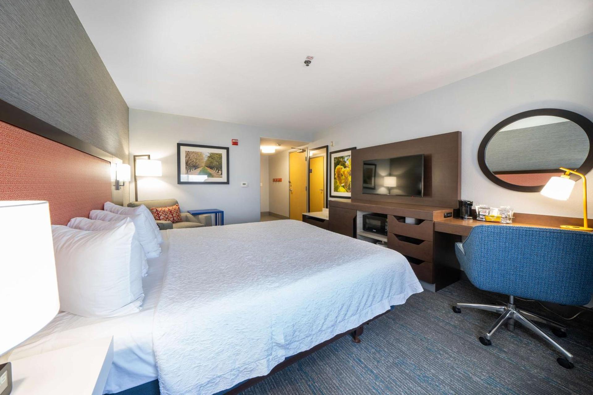 Hampton Inn & Suites Modesto - Salida photo 49