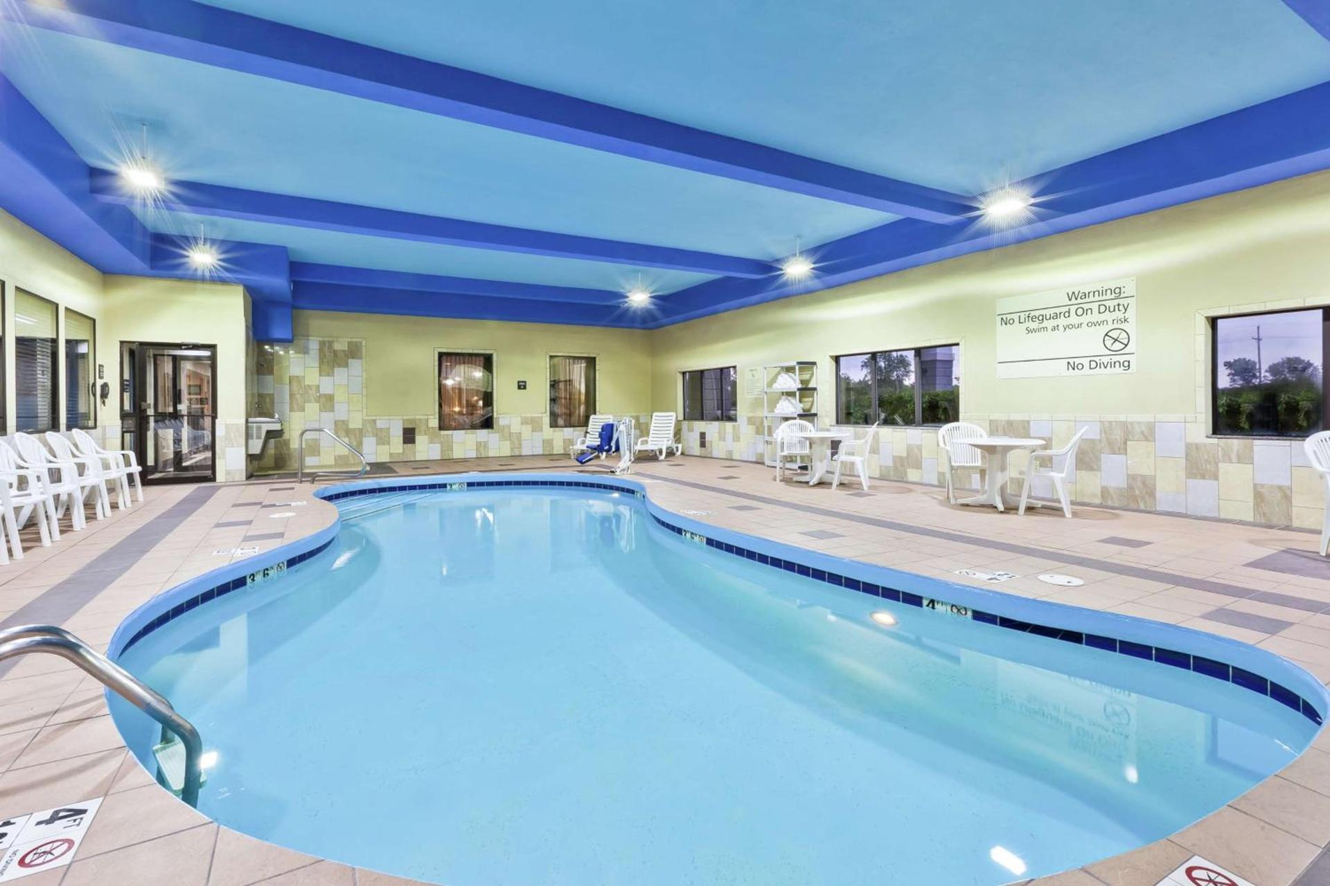 Hampton Inn Monroe photo 7