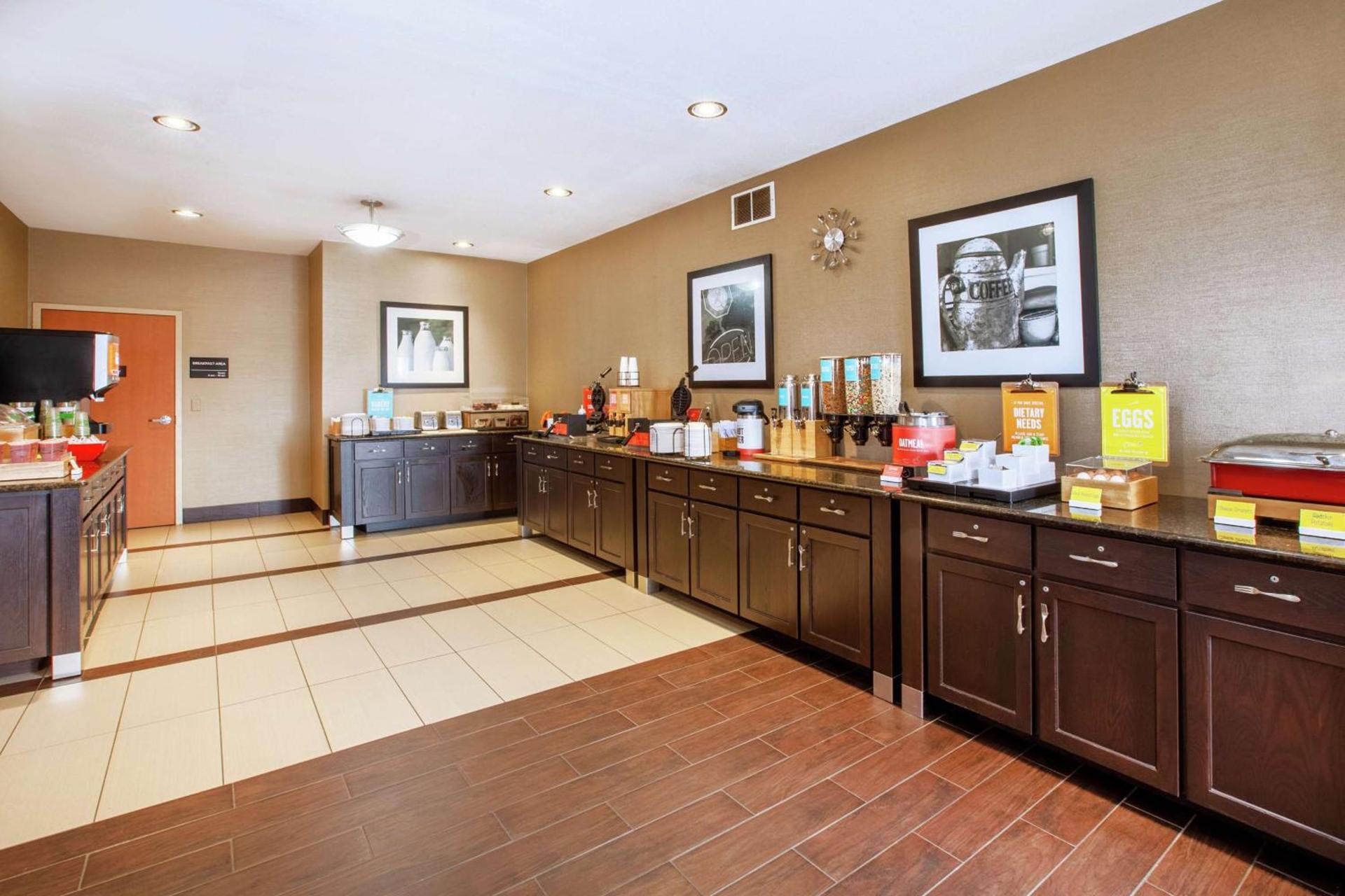 Hampton Inn Monroe photo 9