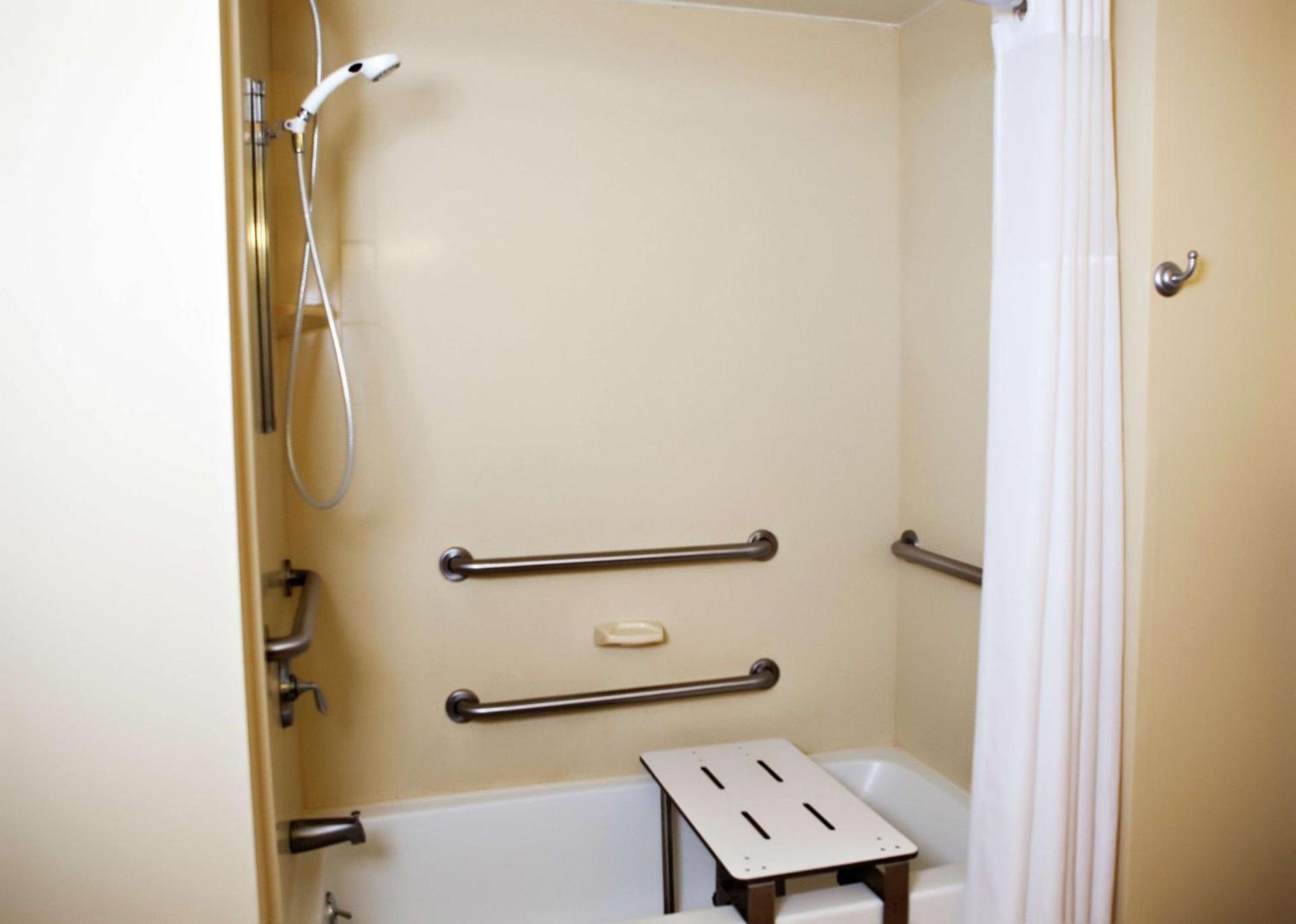 Hampton Inn Martin photo 16