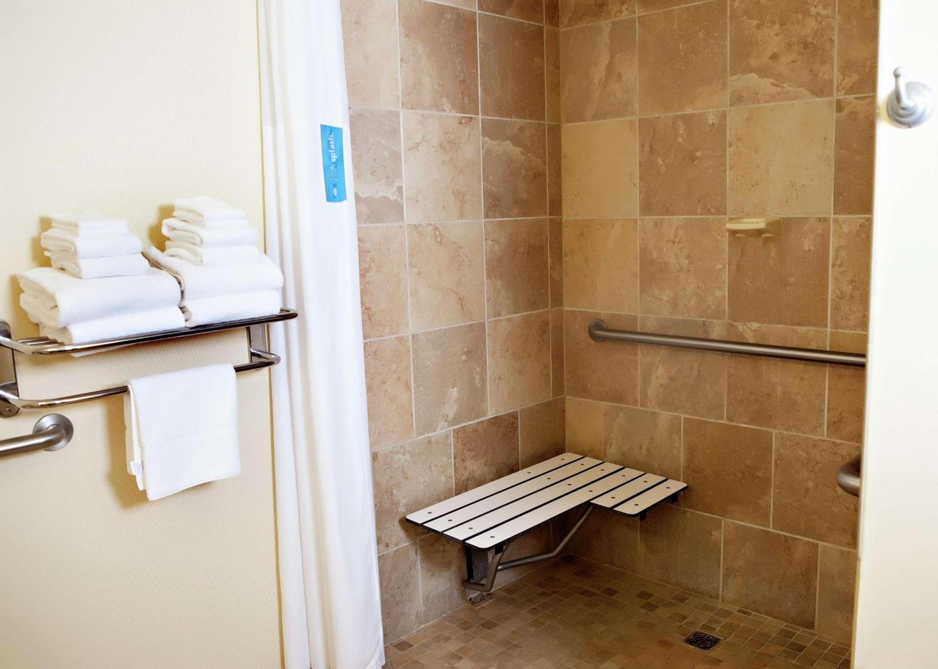 Hampton Inn Martin photo 36
