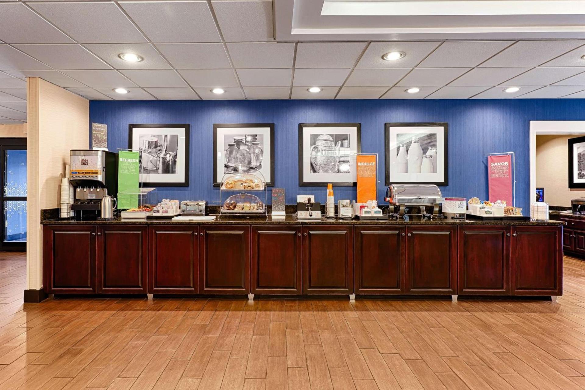 Hampton Inn Morganton photo 7