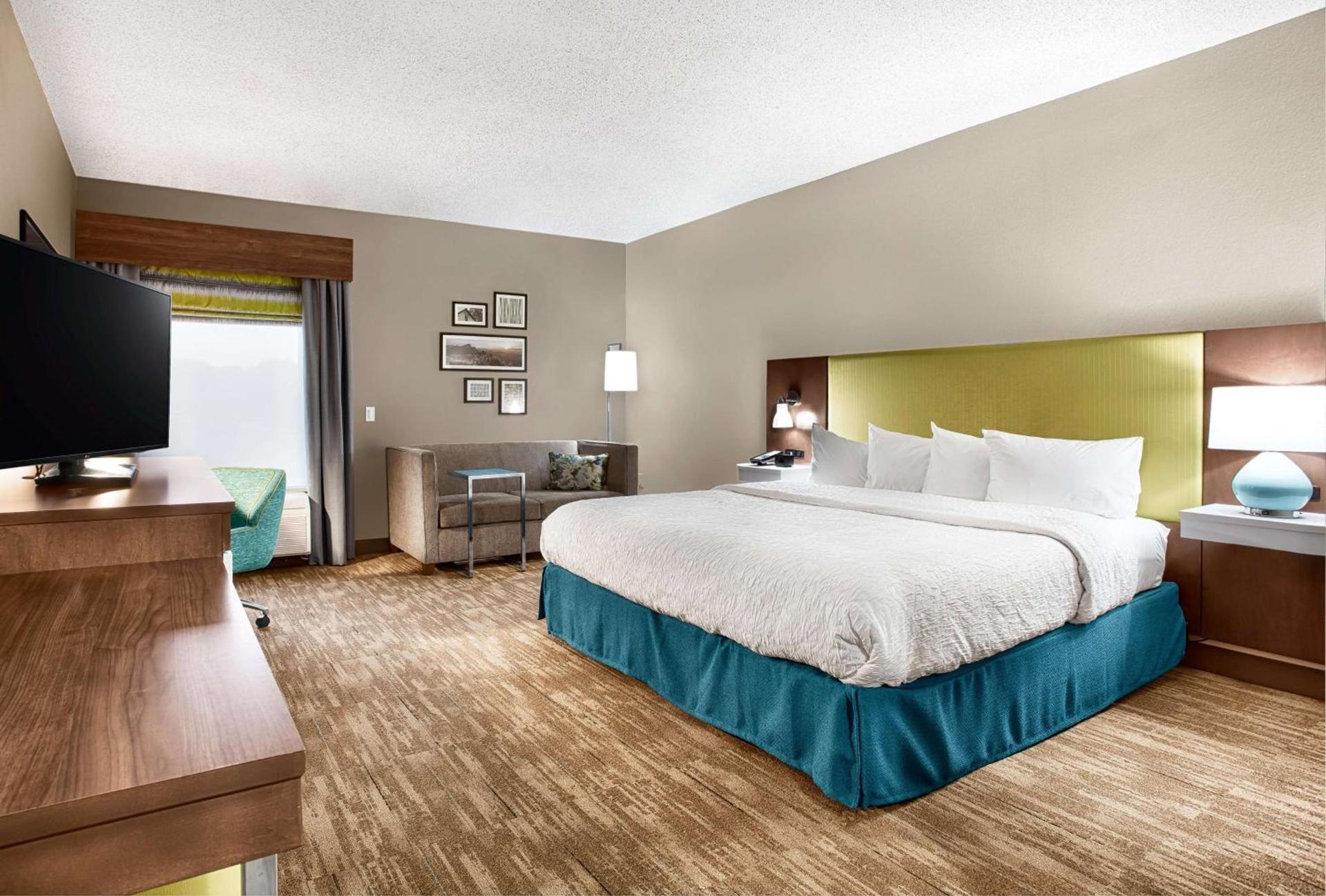 Hampton Inn Morganton photo 12