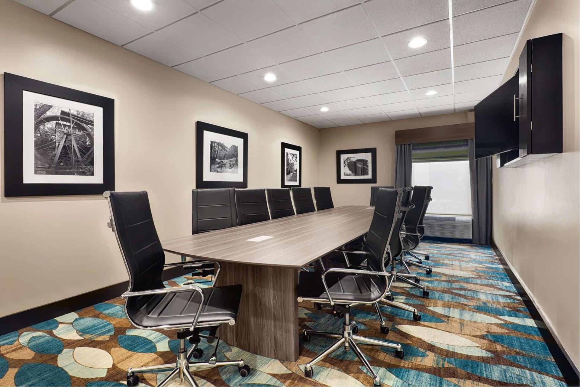 Hampton Inn Morganton photo 23