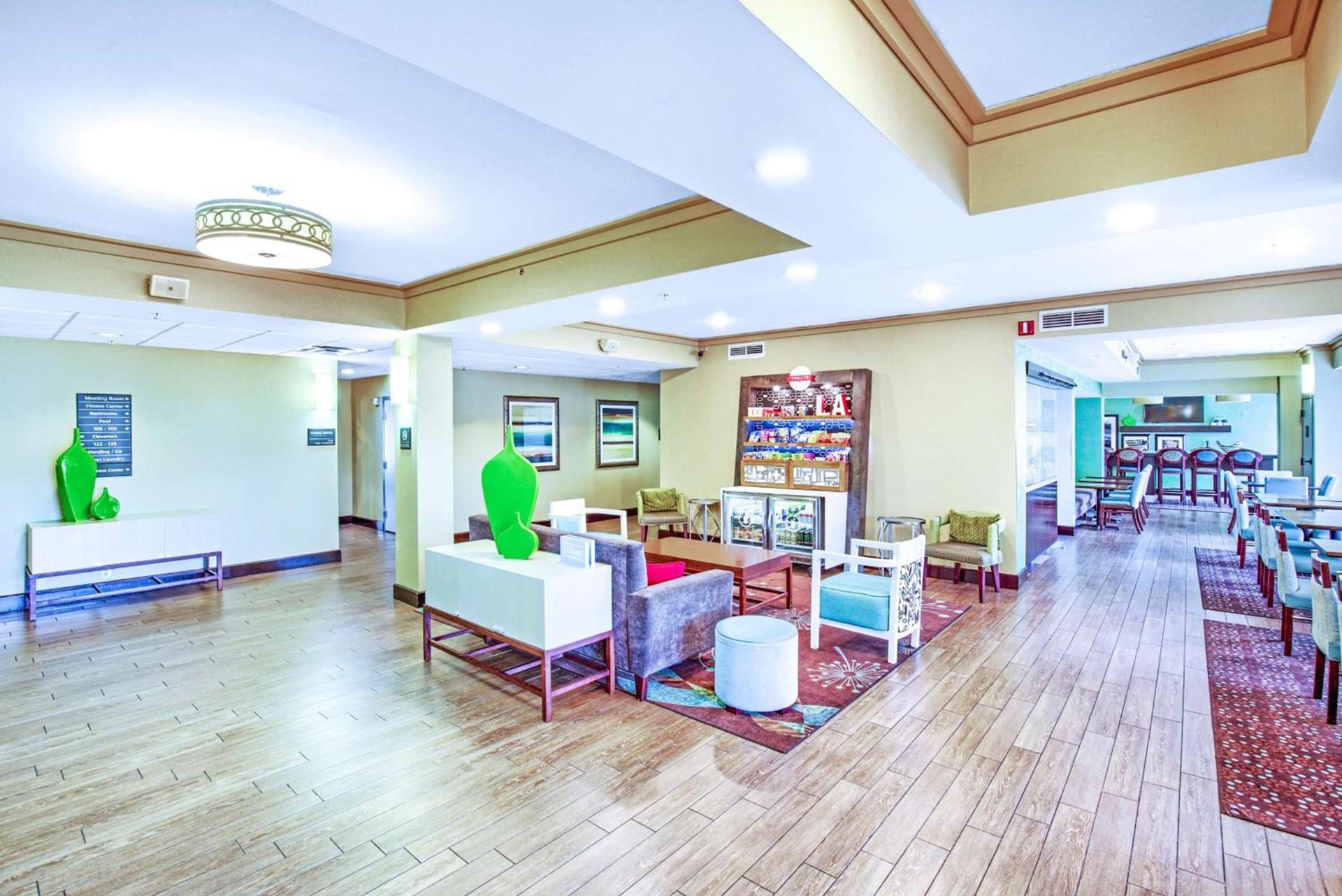 Hampton Inn Slidell photo 6