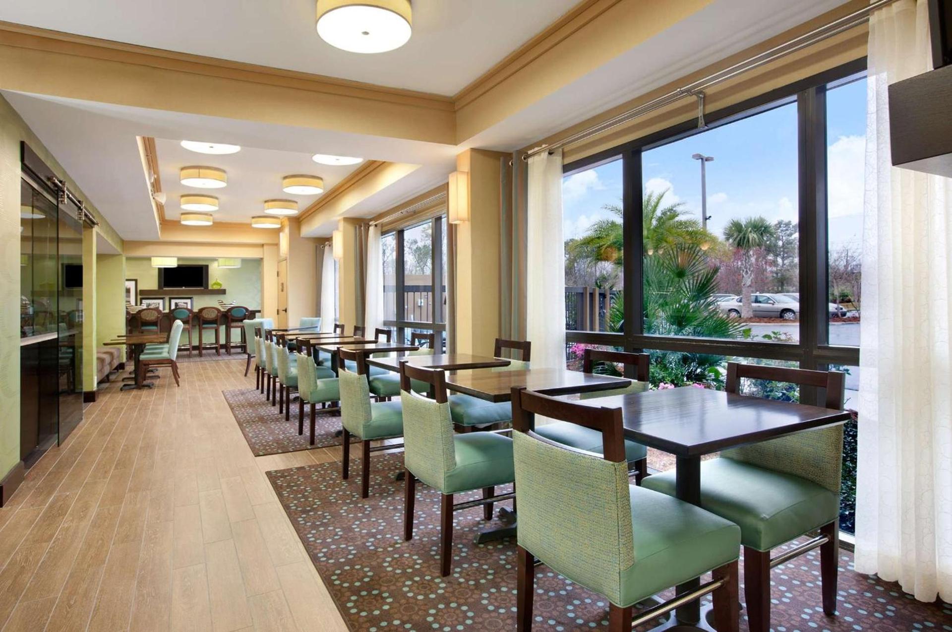 Hampton Inn Slidell photo 9