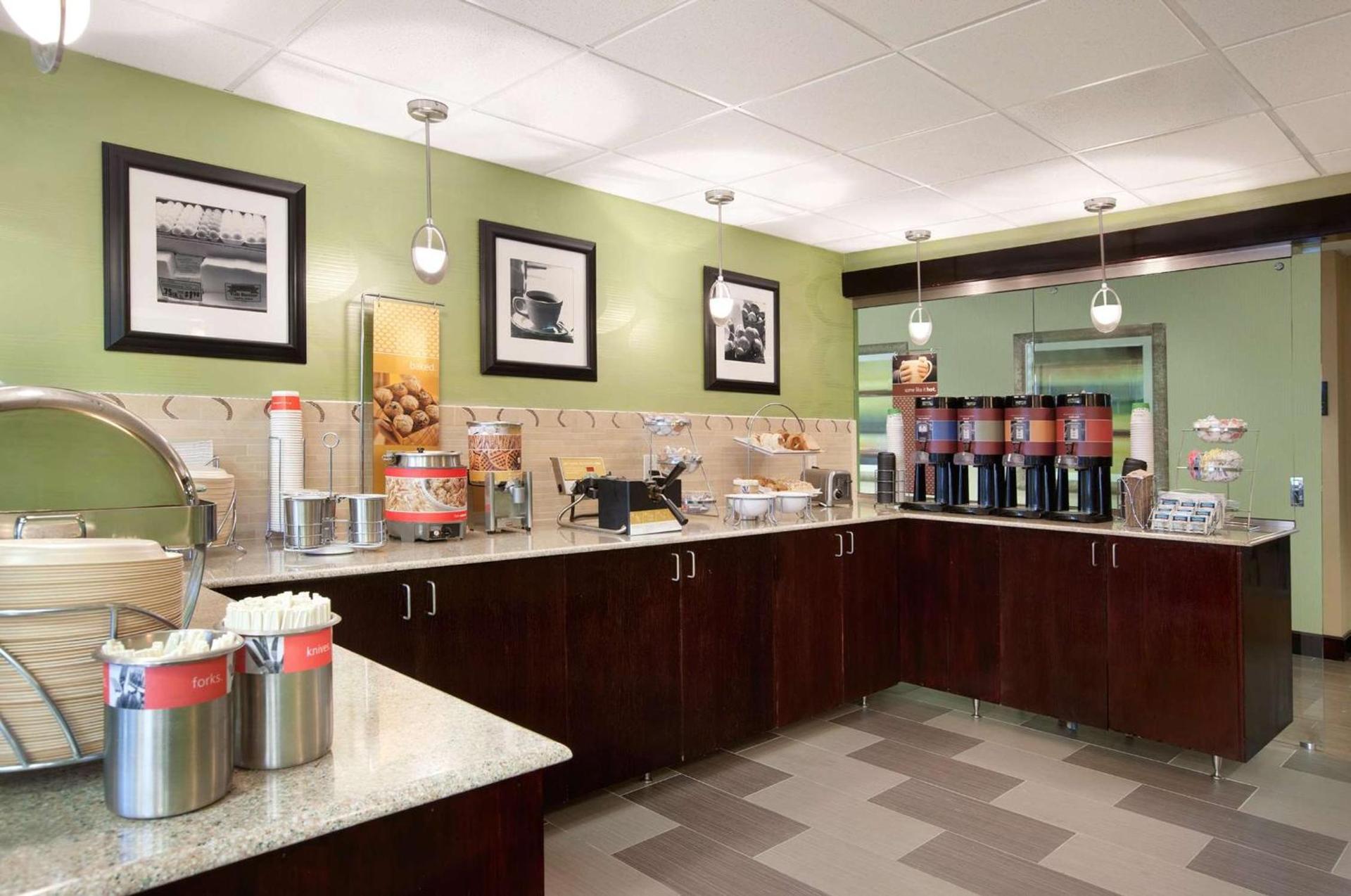 Hampton Inn Slidell photo 11