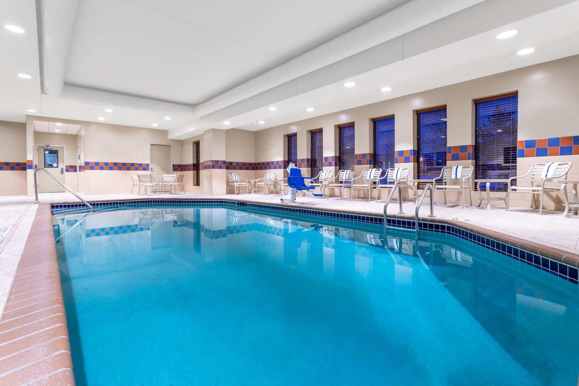 Hampton Inn & Suites Minneapolis St. Paul Airport - Mall of America photo 5