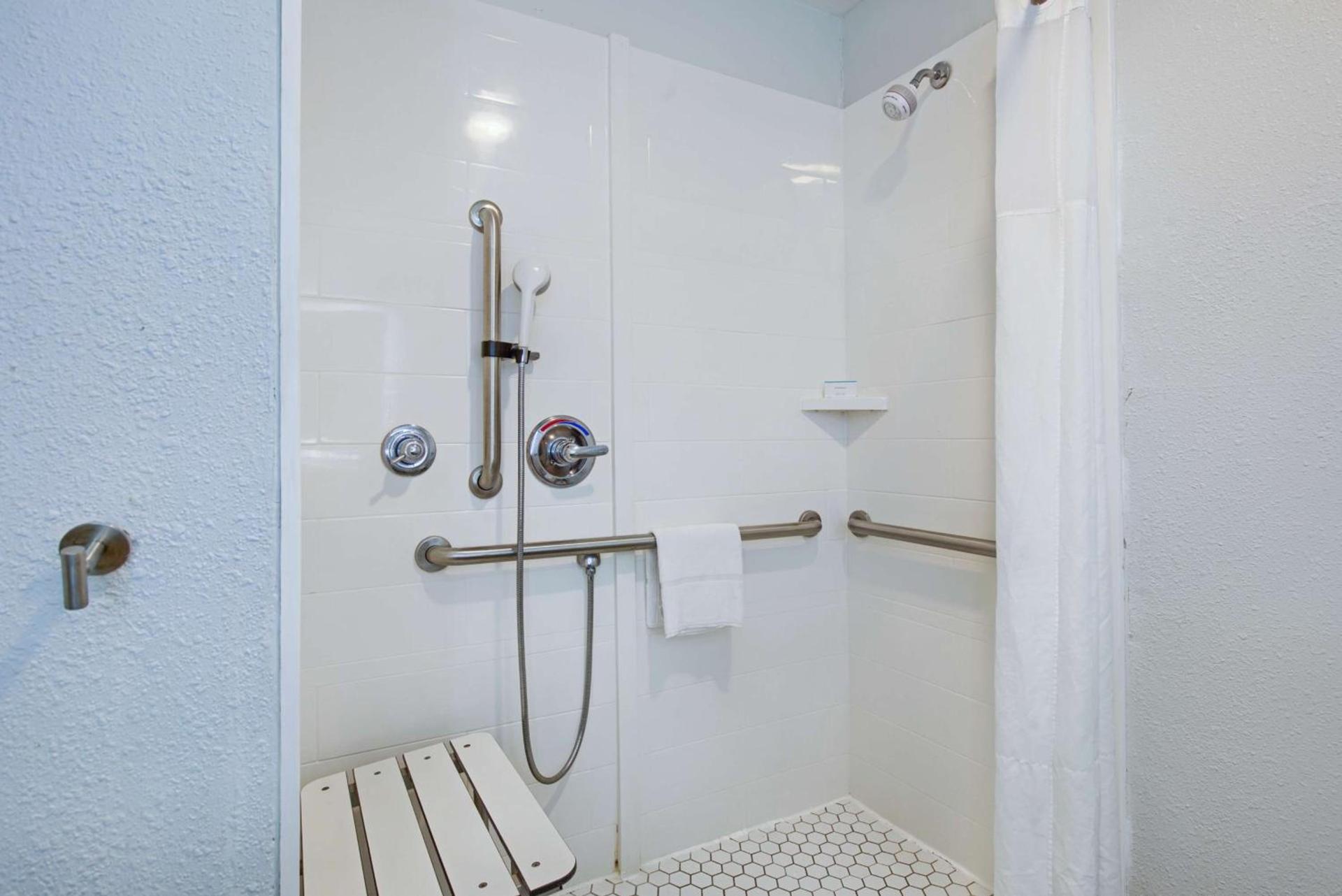 Hampton Inn Slidell photo 27