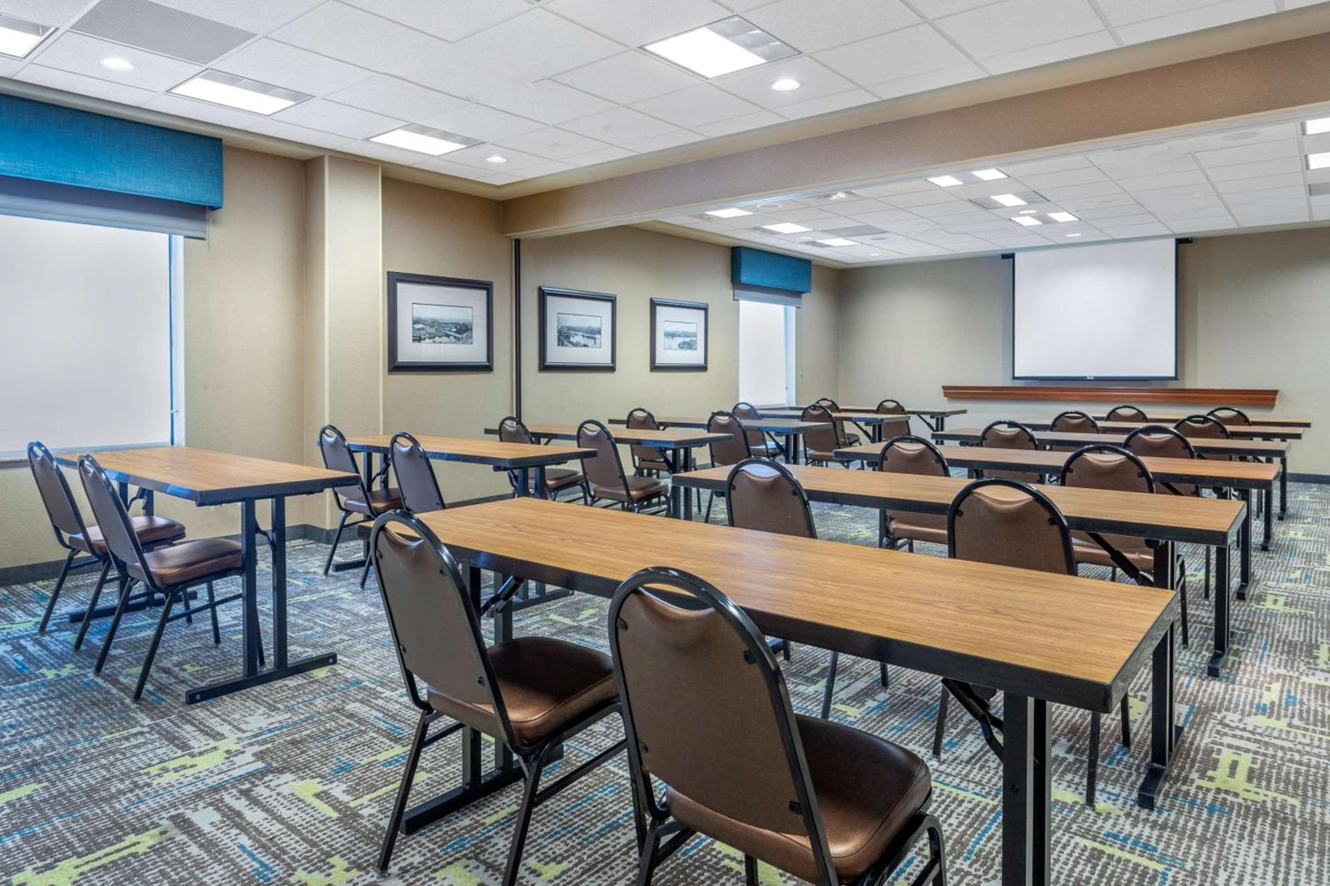 Hampton Inn & Suites Minneapolis St. Paul Airport - Mall of America photo 38