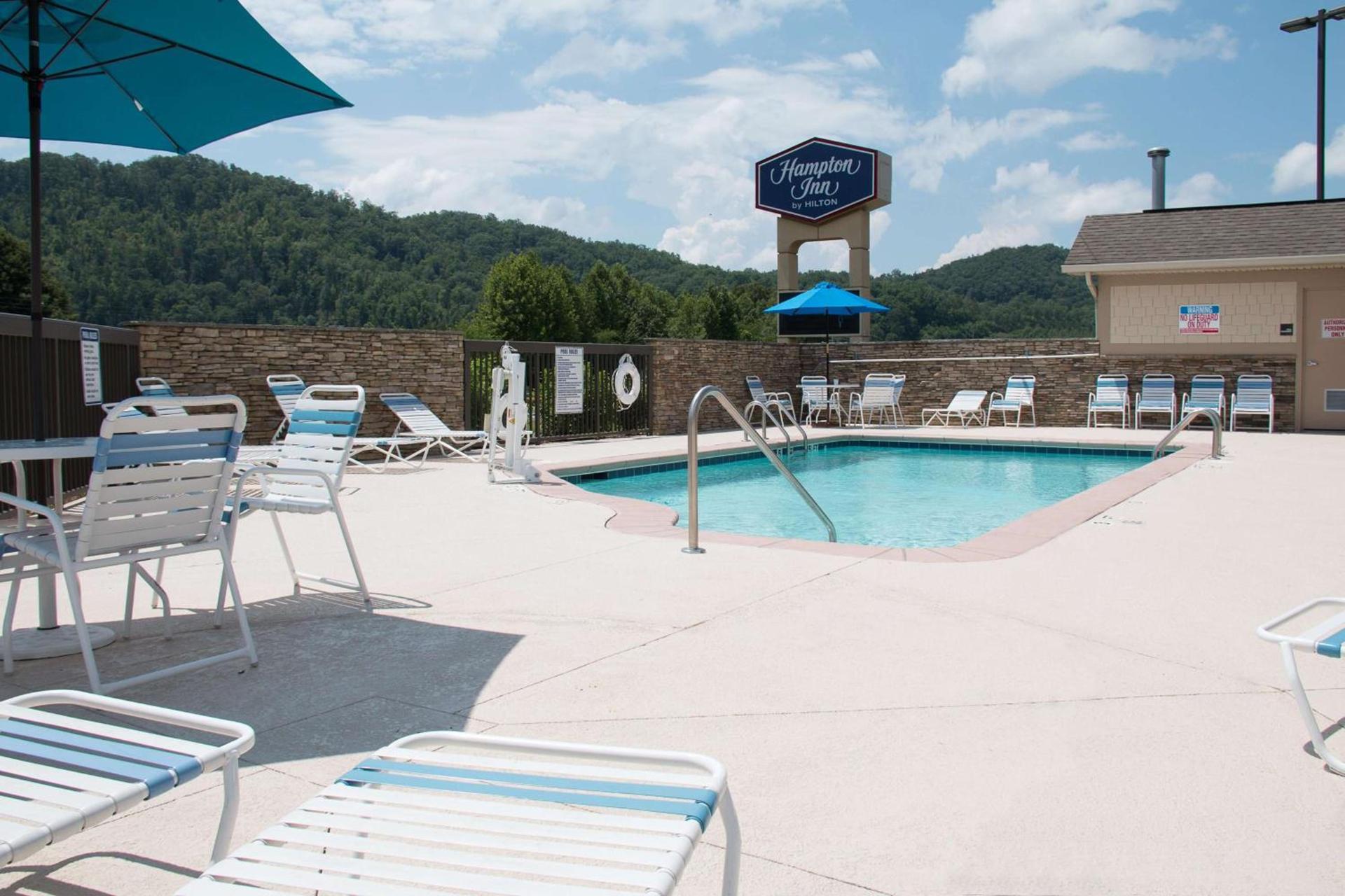 Hampton Inn Murphy photo 2