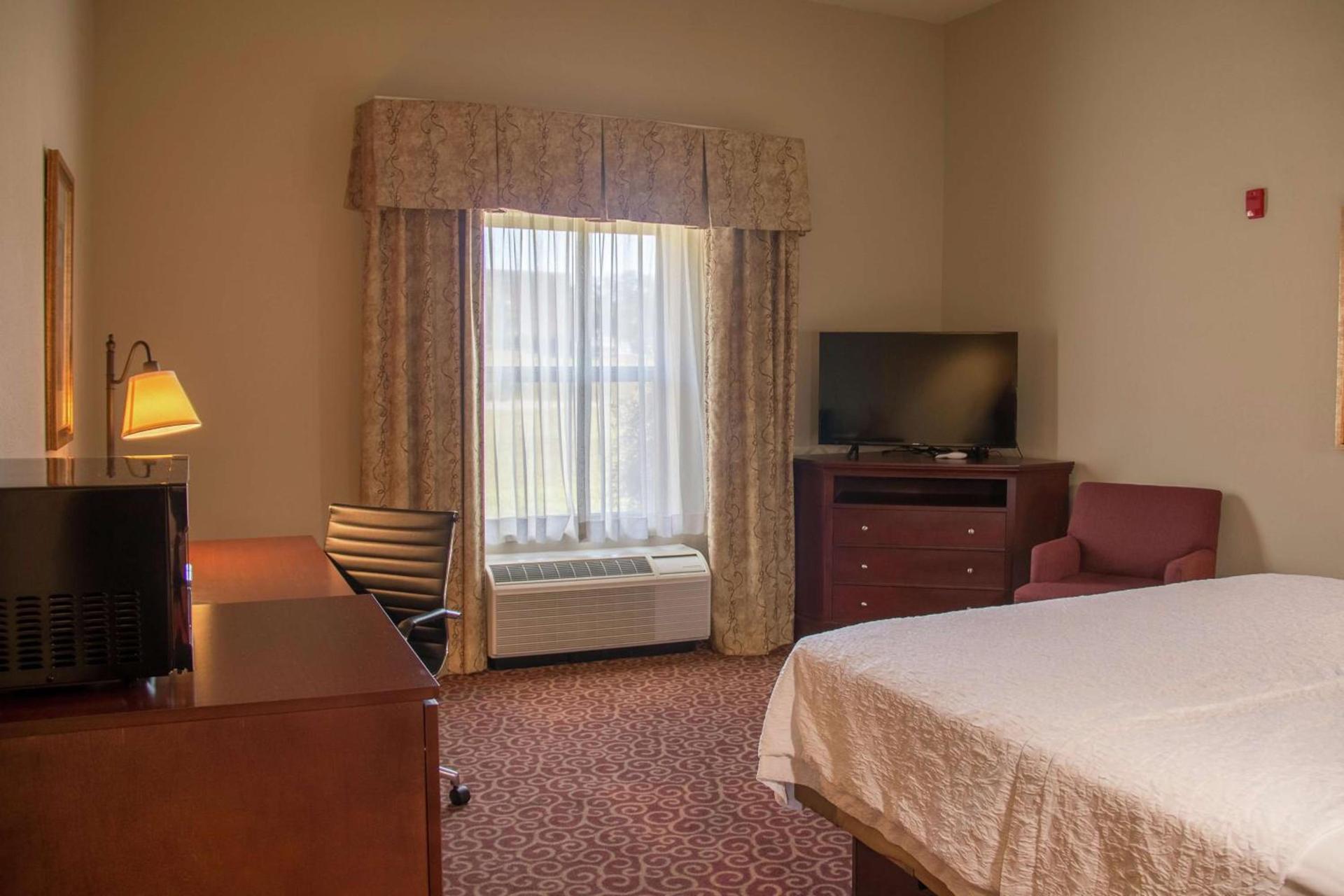 Hampton Inn Murphy photo 11