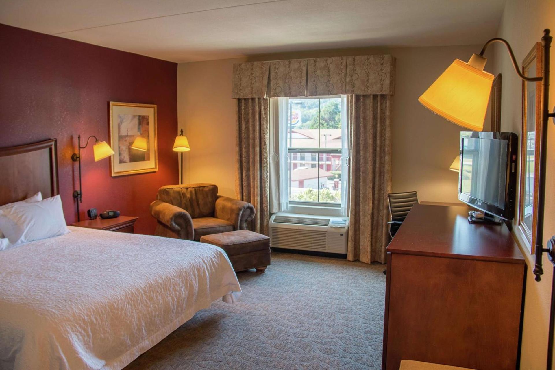 Hampton Inn Murphy photo 20